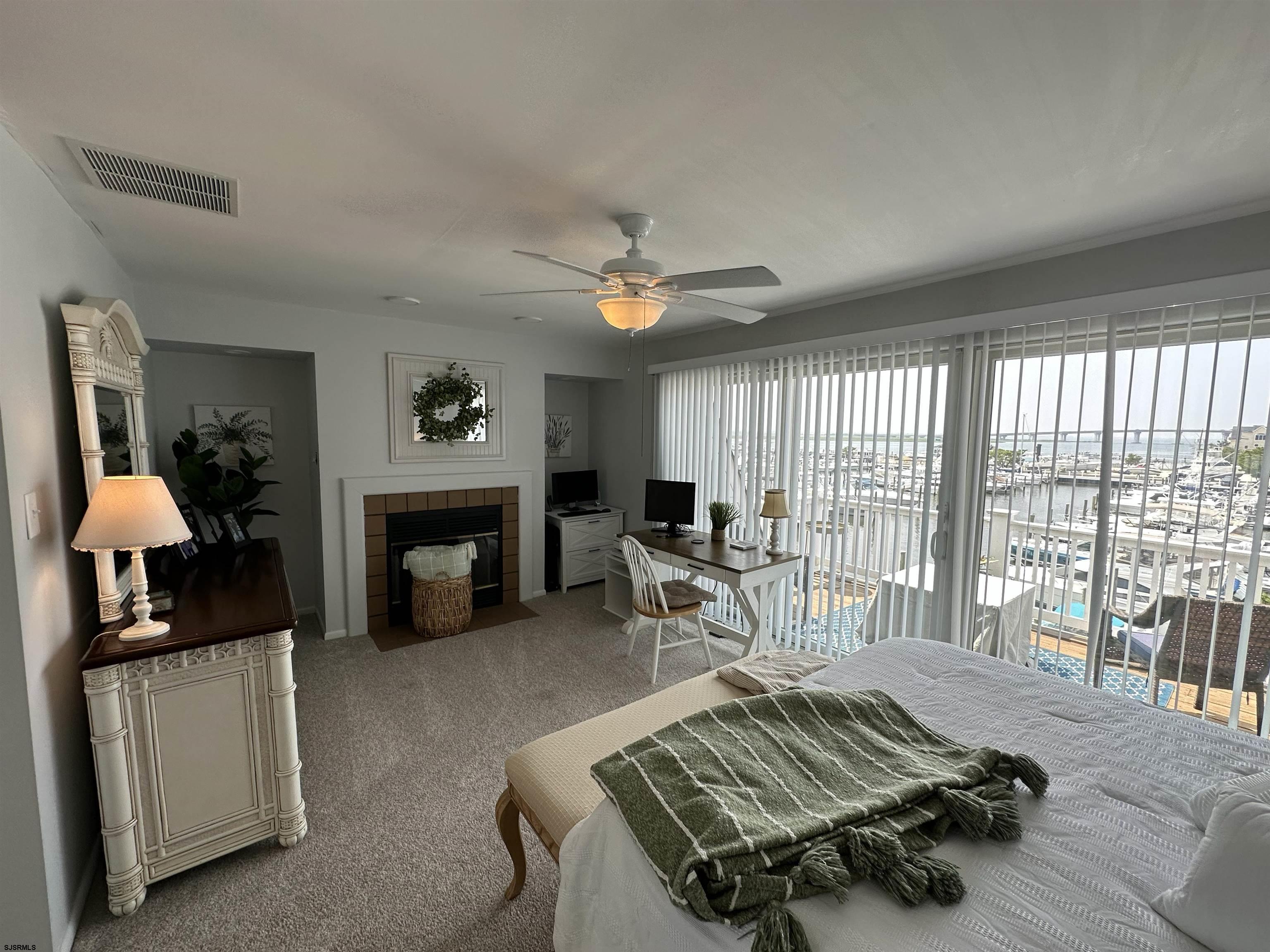 1208 Harbour Cv S Cv