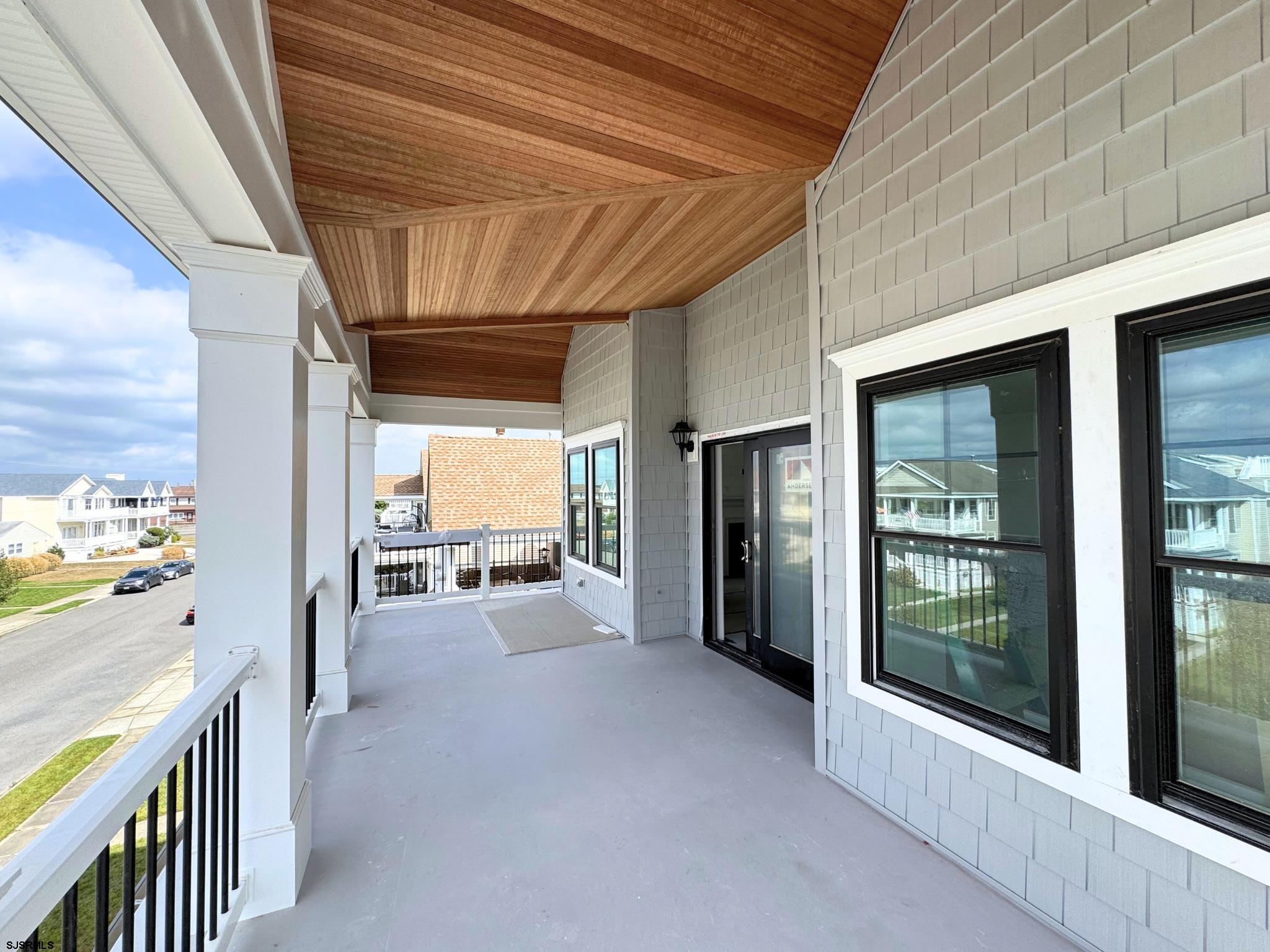 5533-35 Simpson Ave