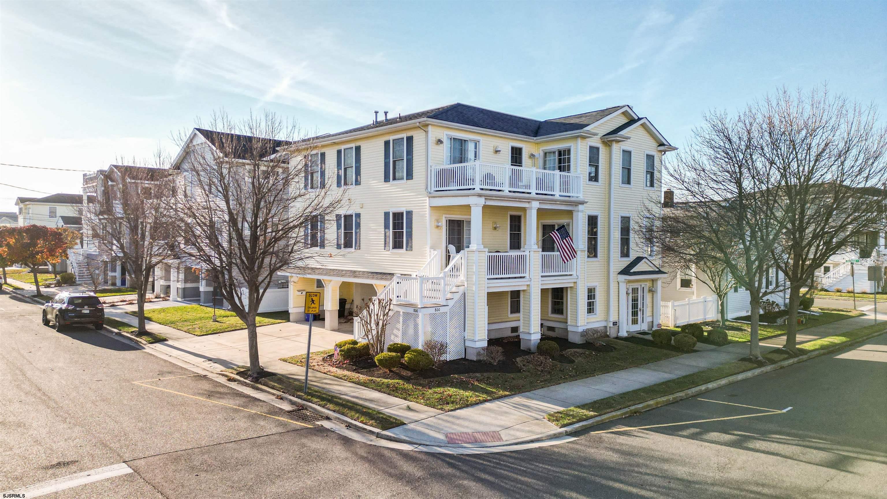 802 Coolidge 