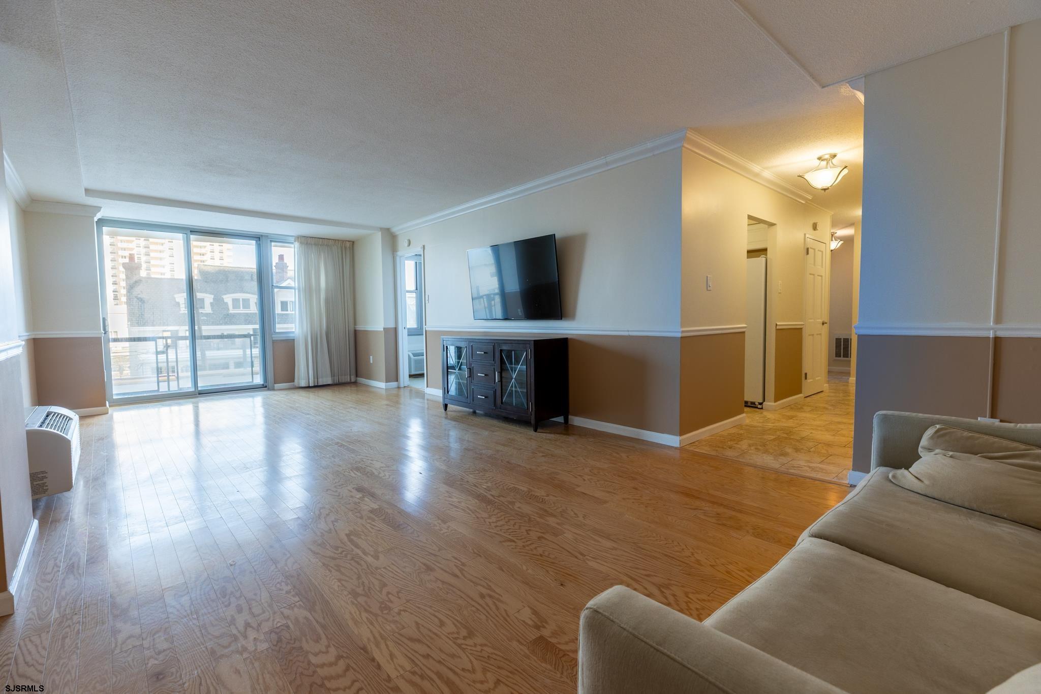 4800 Boardwalk - Picture 