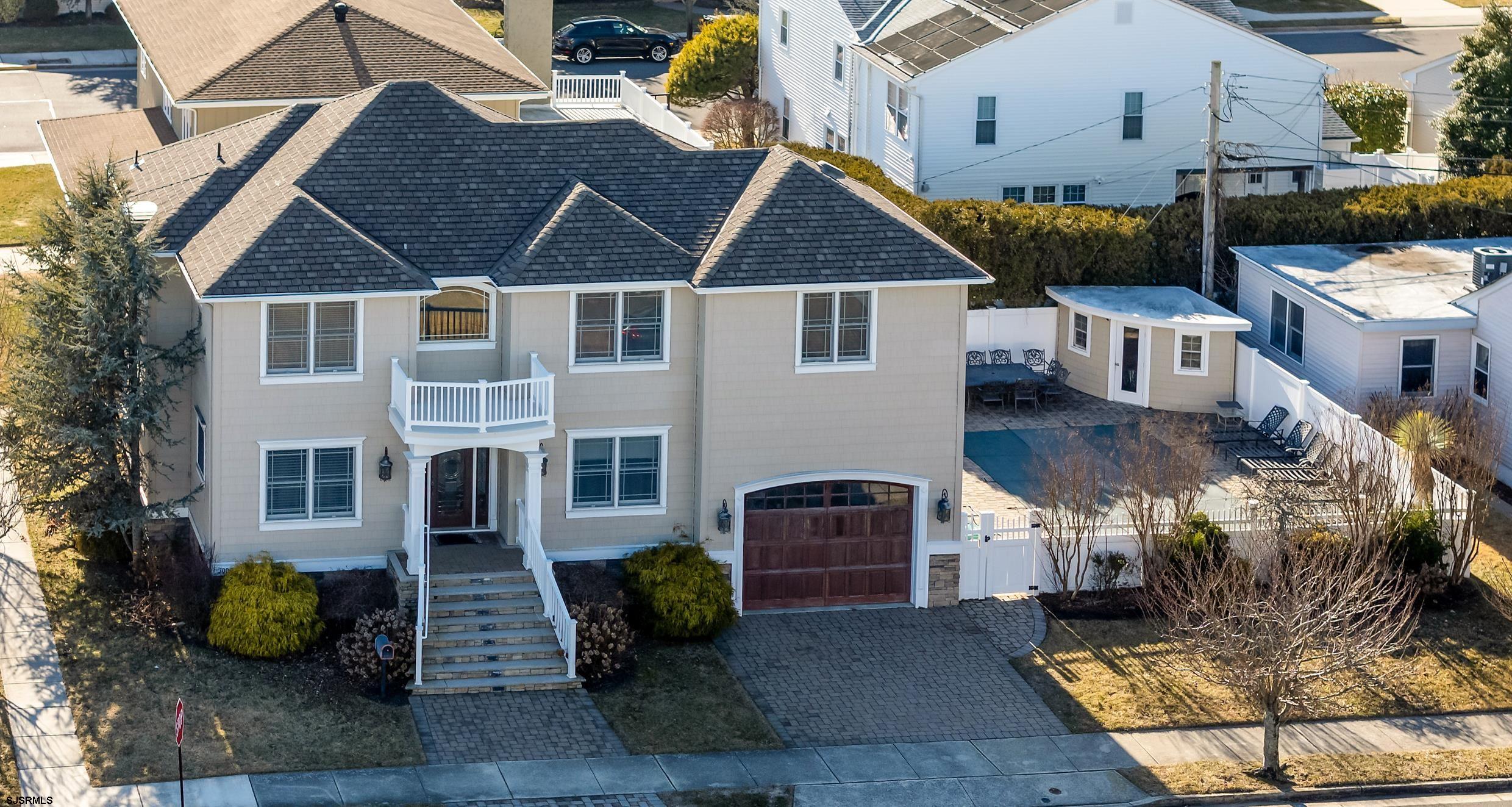  300 N Delavan Avenue - Margate