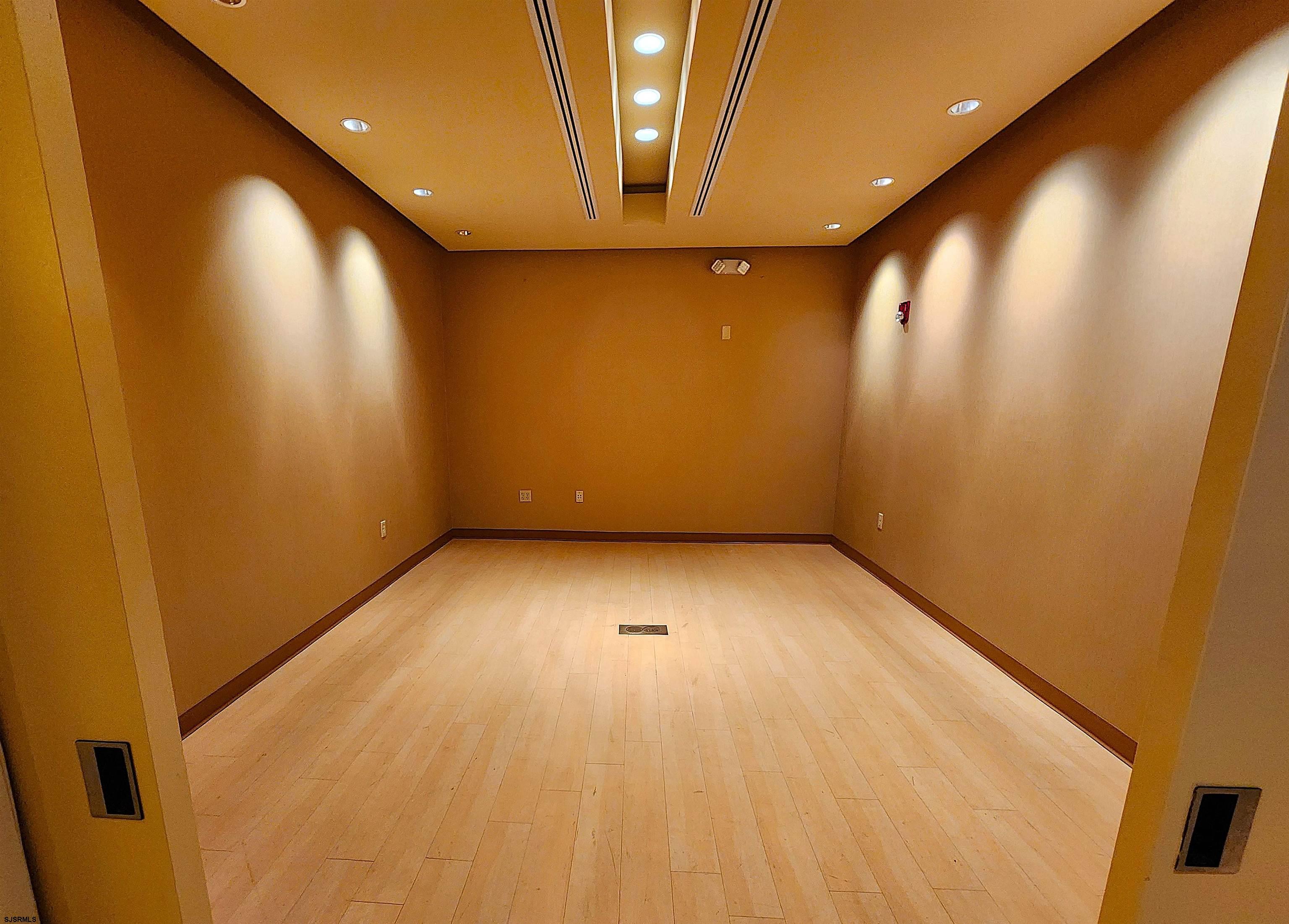  - Picture 6