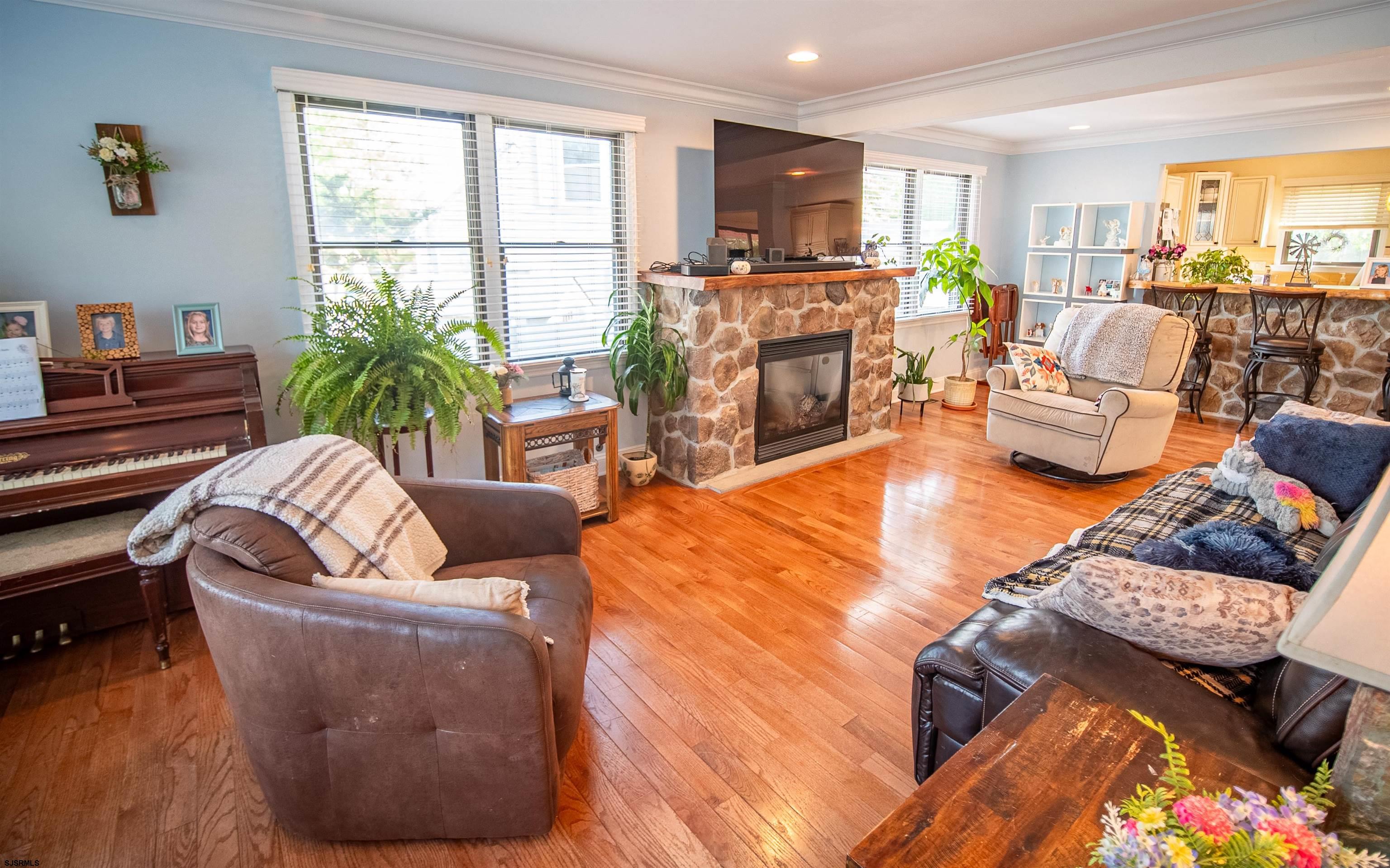 104 Braddock Avenue - Picture 