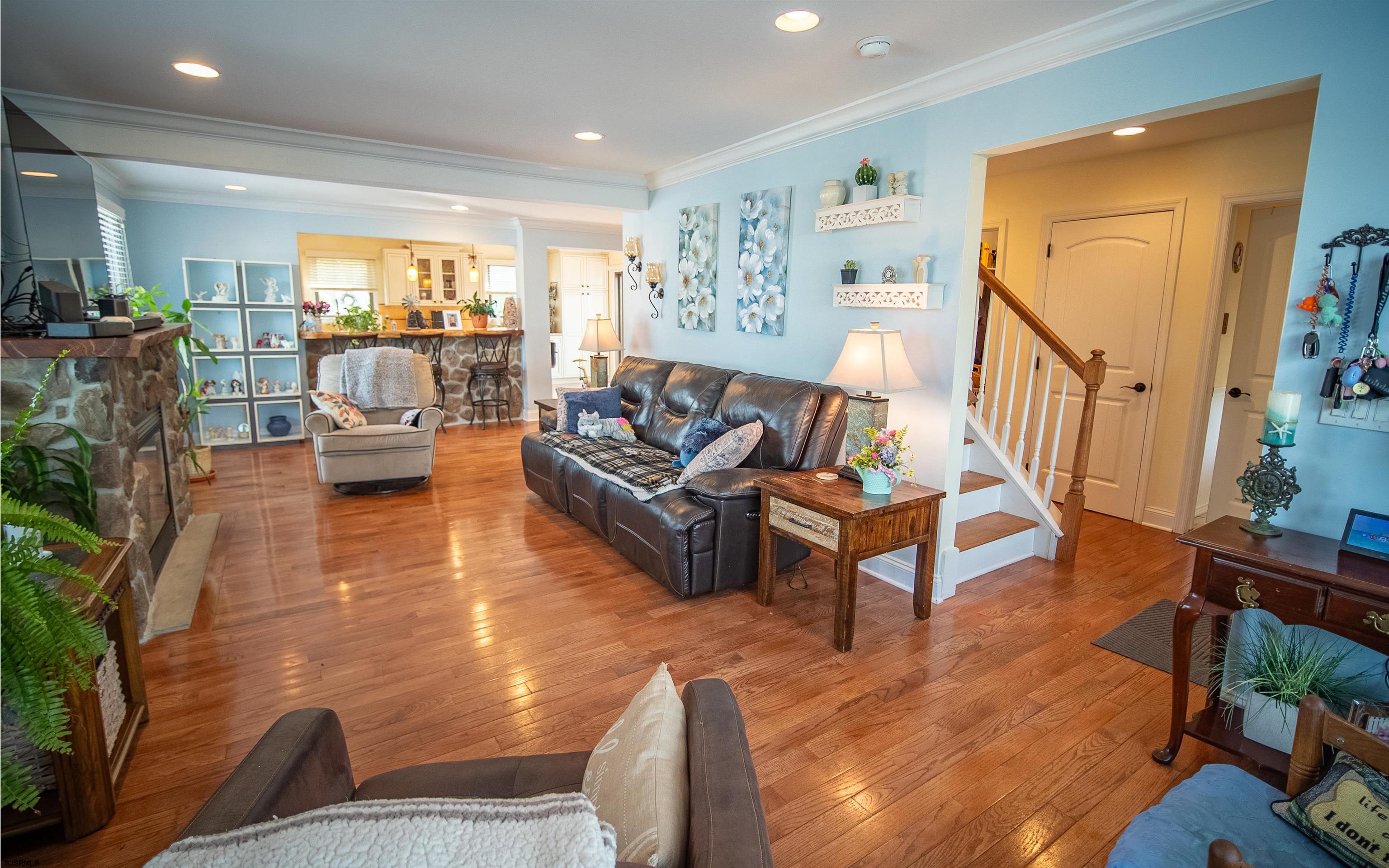 104 Braddock Avenue - Picture 
