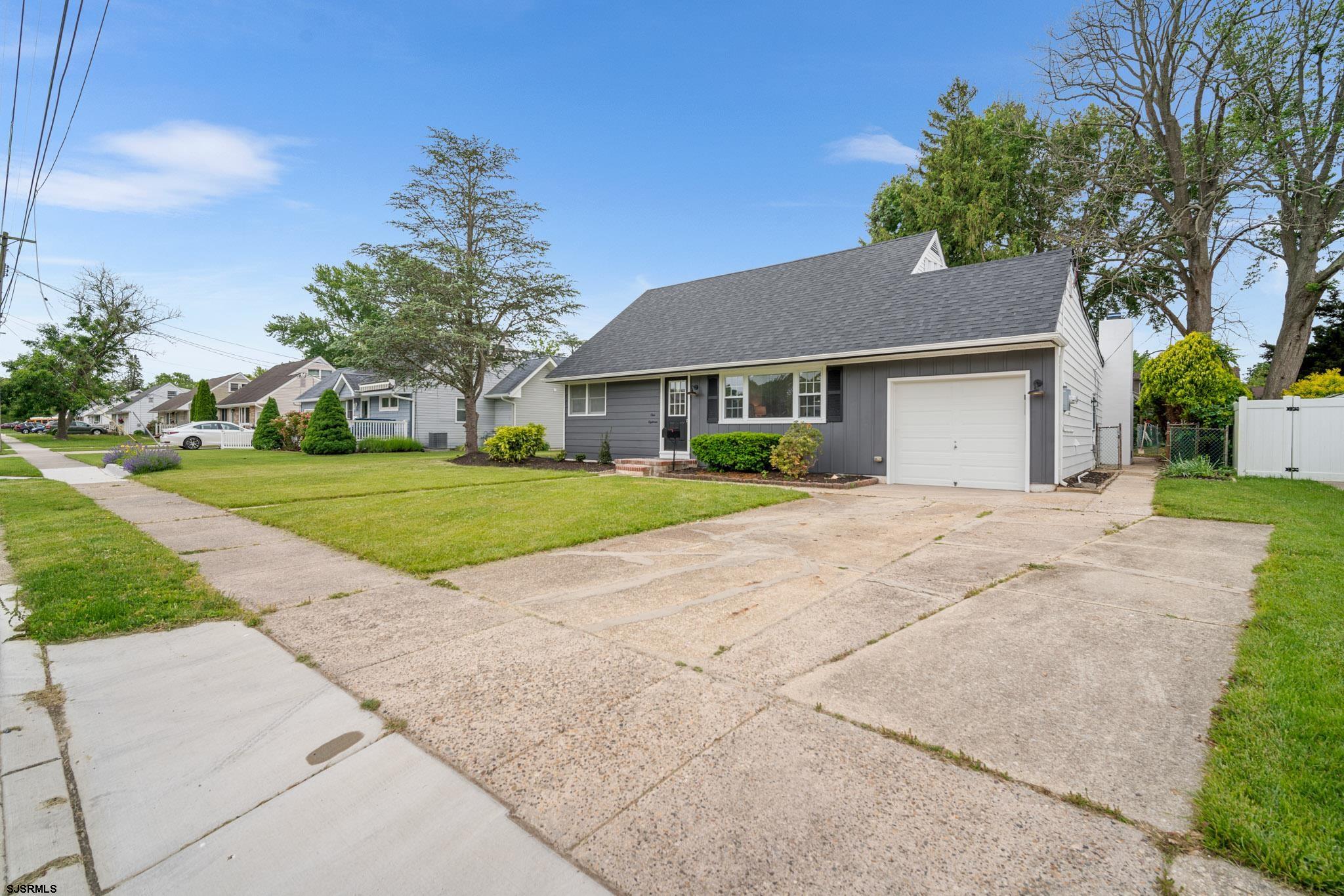  118 Colwick Dr - Somers Point