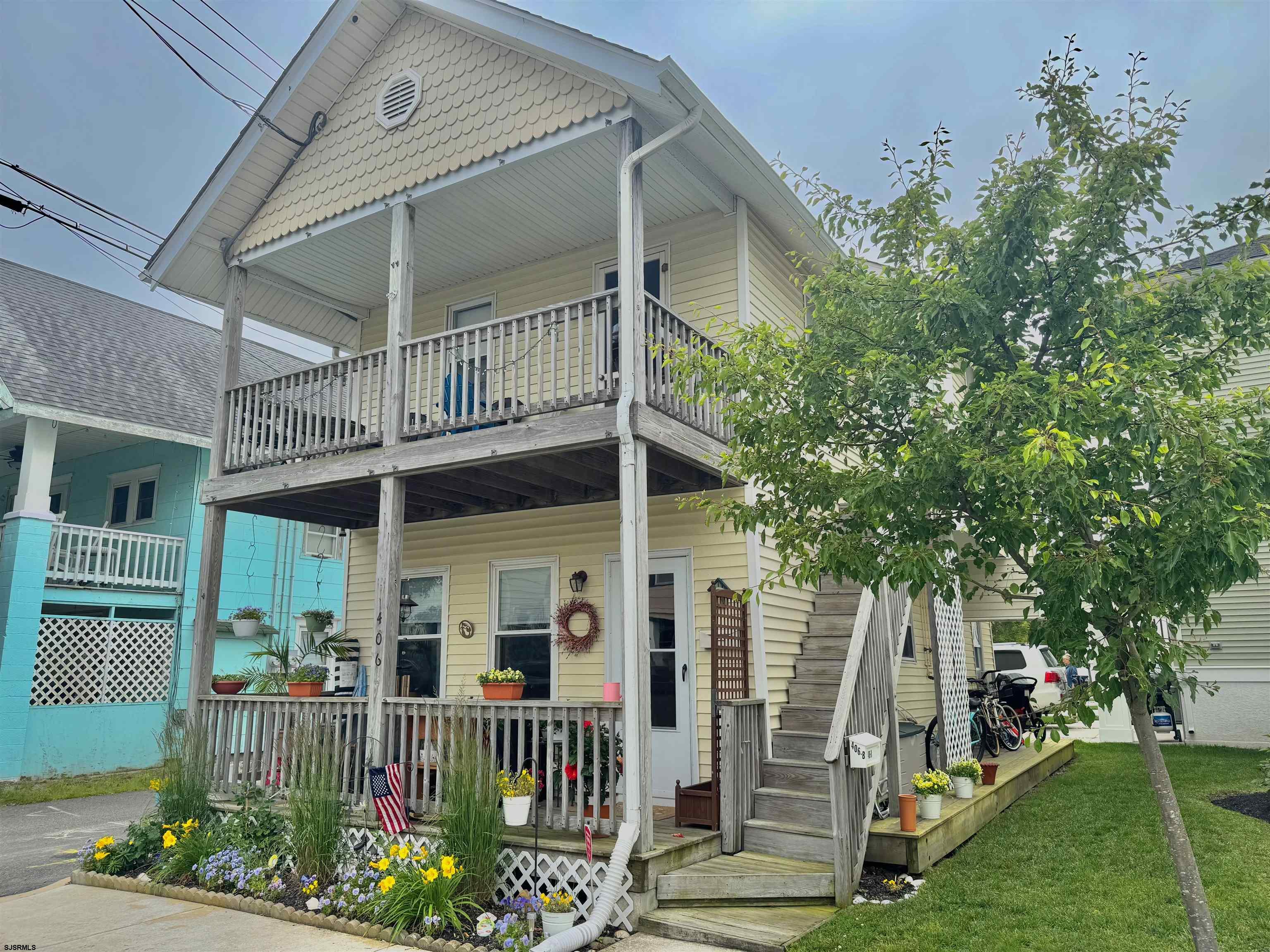 Cute as a button, affordable shore getaway.  Well maintained, corner condo, fully equipped kitchen, gas heat & newer roof. Relax on your private porch. Convenient to Skate Park, tennis courts, restaurants and church. Low taxes, brand new foundation 2018. Short distance to beach, boardwalk & shopping