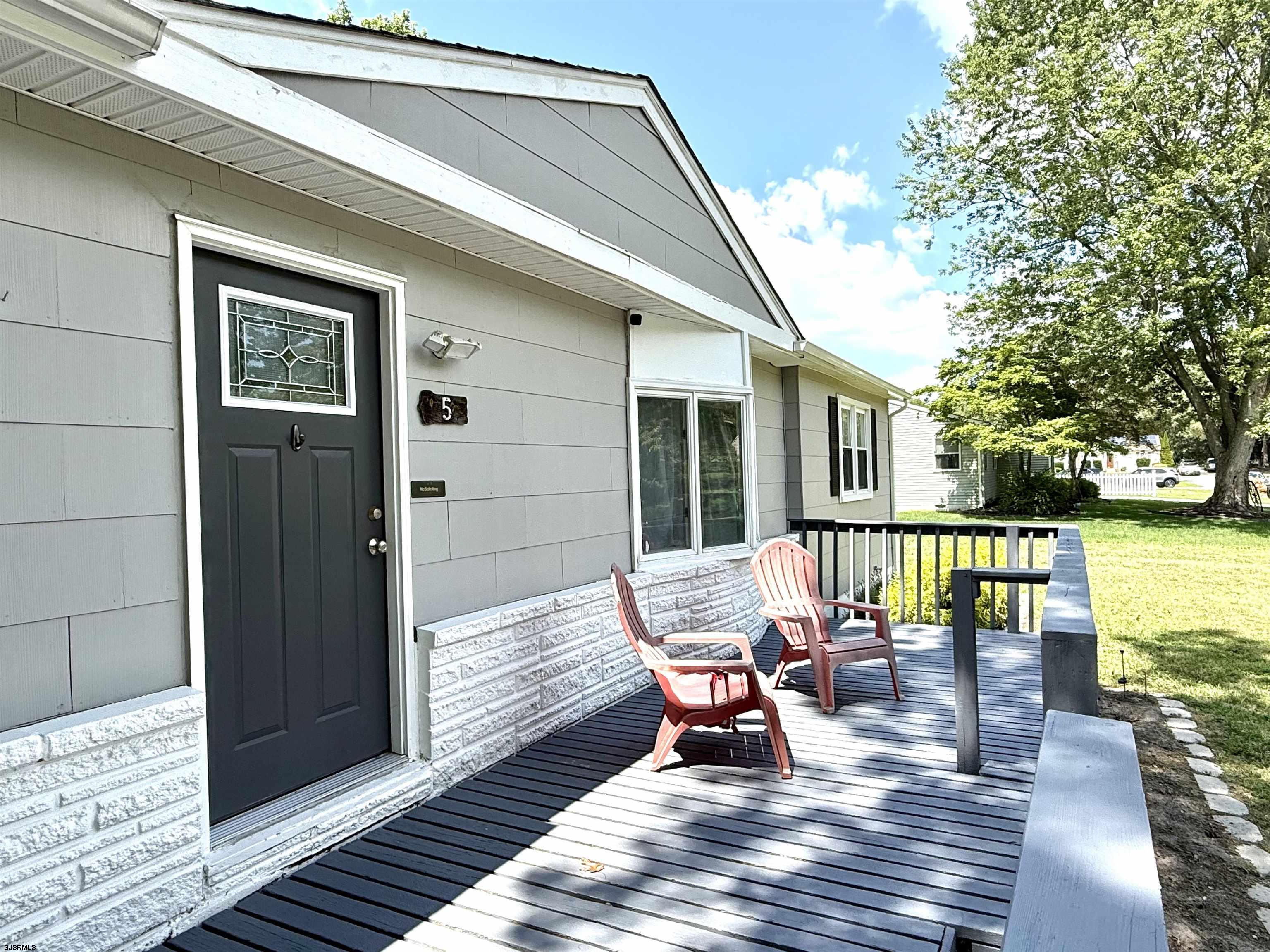5 Carson Avenue - Picture 