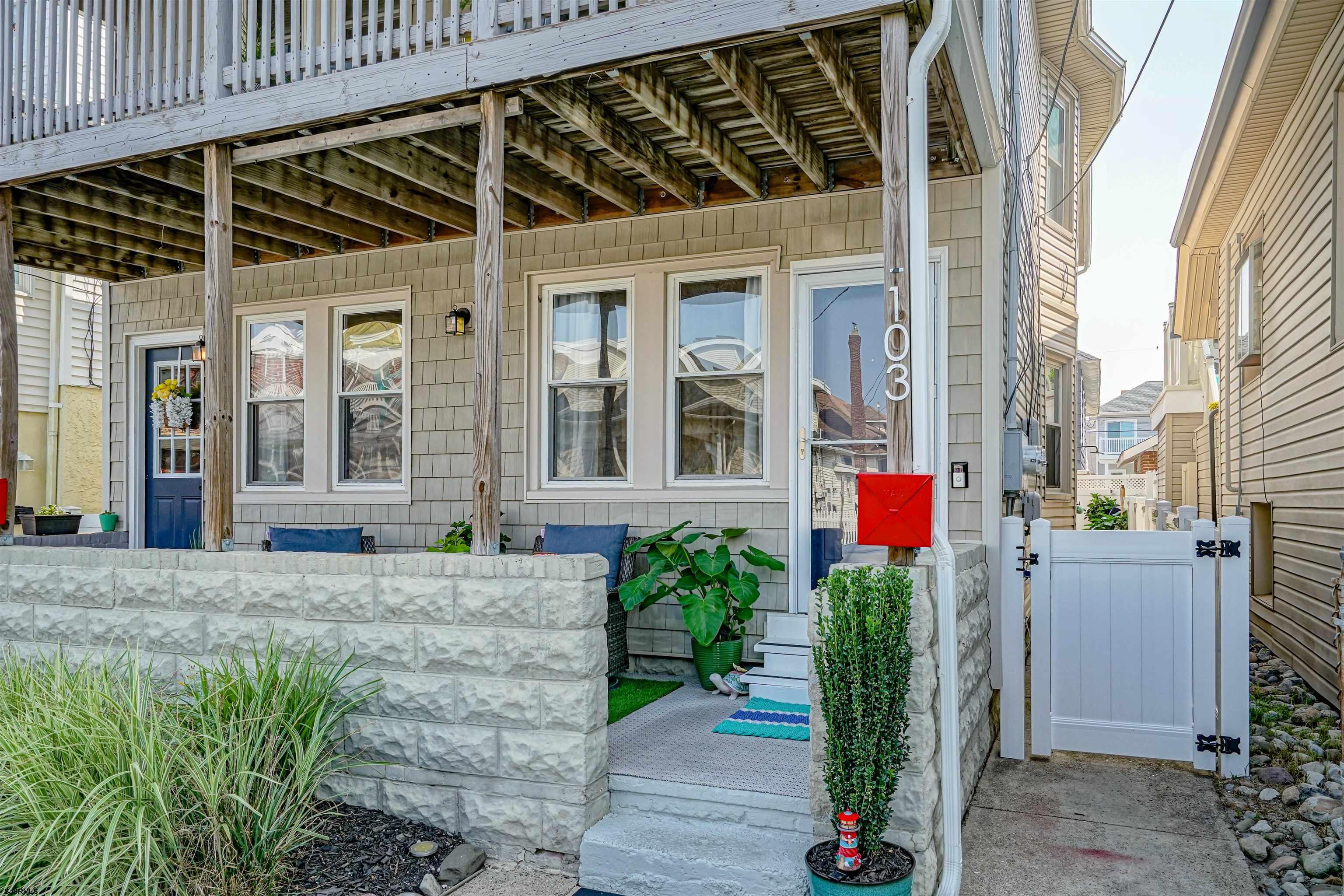 103 N Avolyn Avenue - Picture 