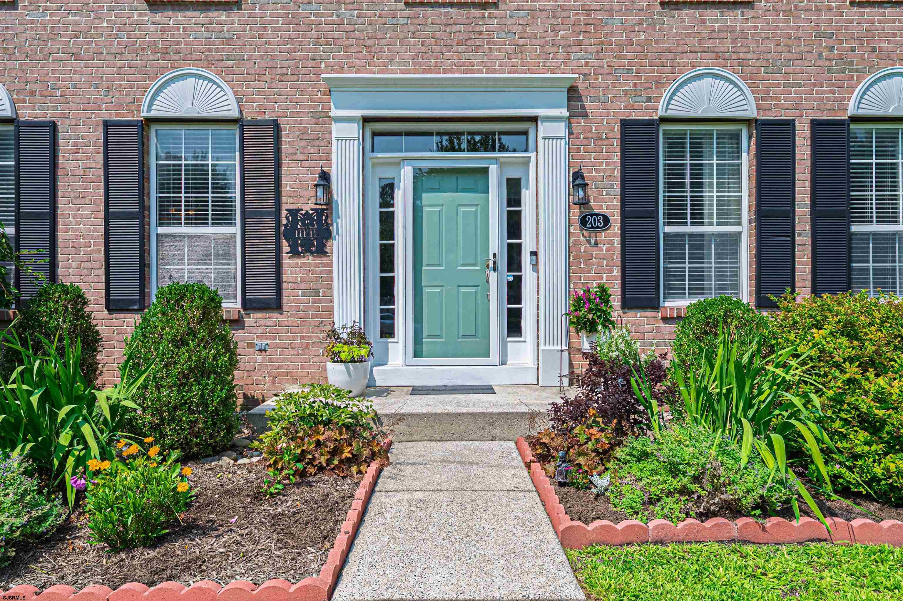 203 Tallowwood Dr - Picture 