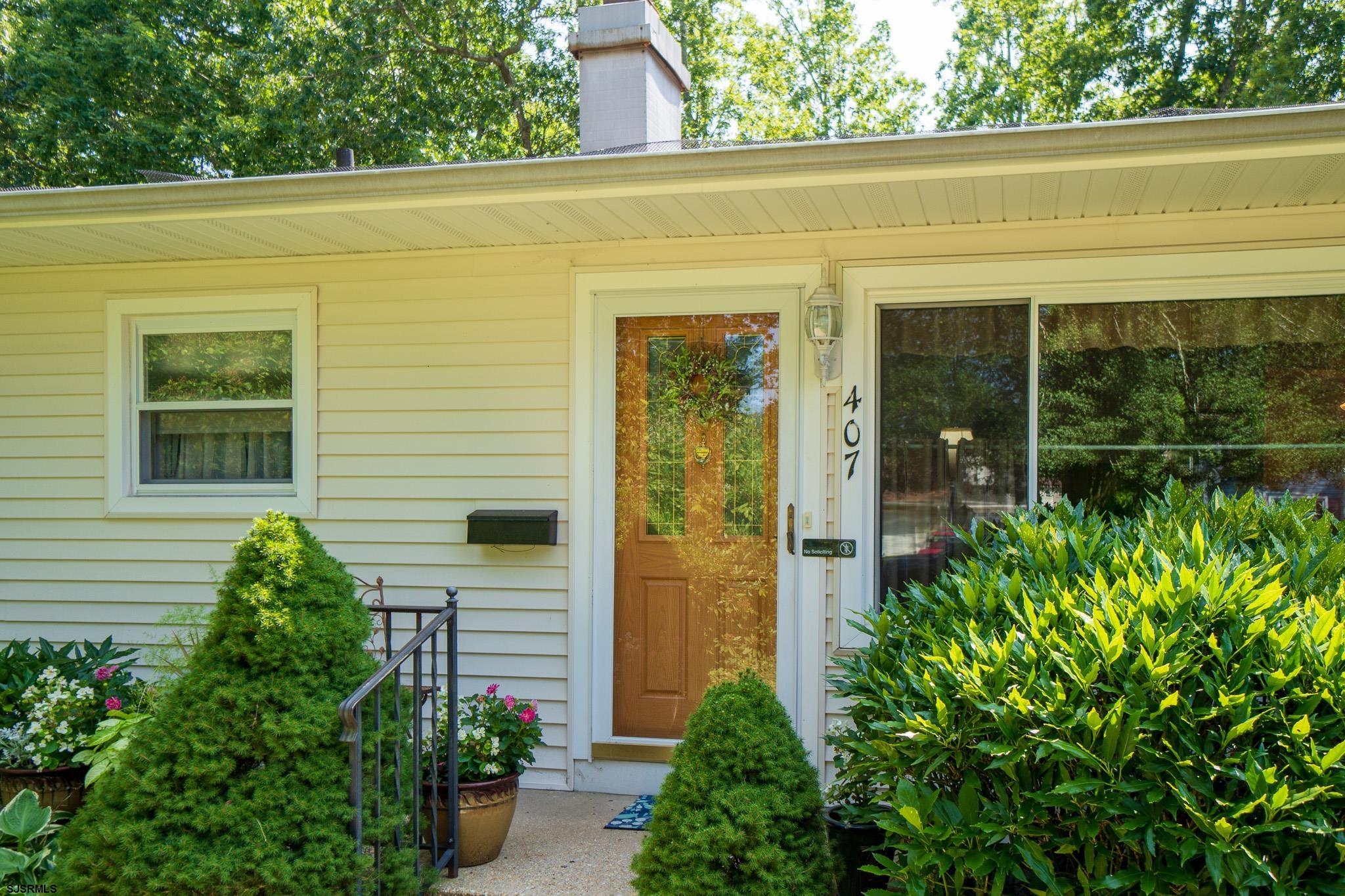 407 W Jefferson Avenue - Picture 
