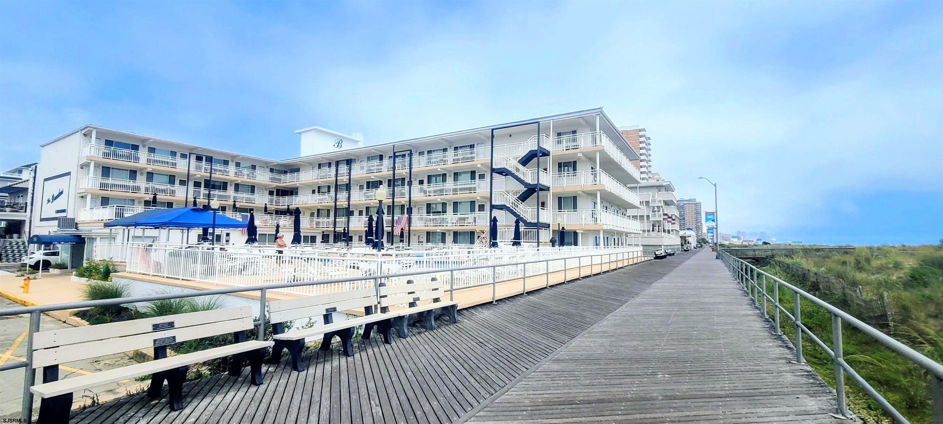 5400 Boardwalk - Picture 
