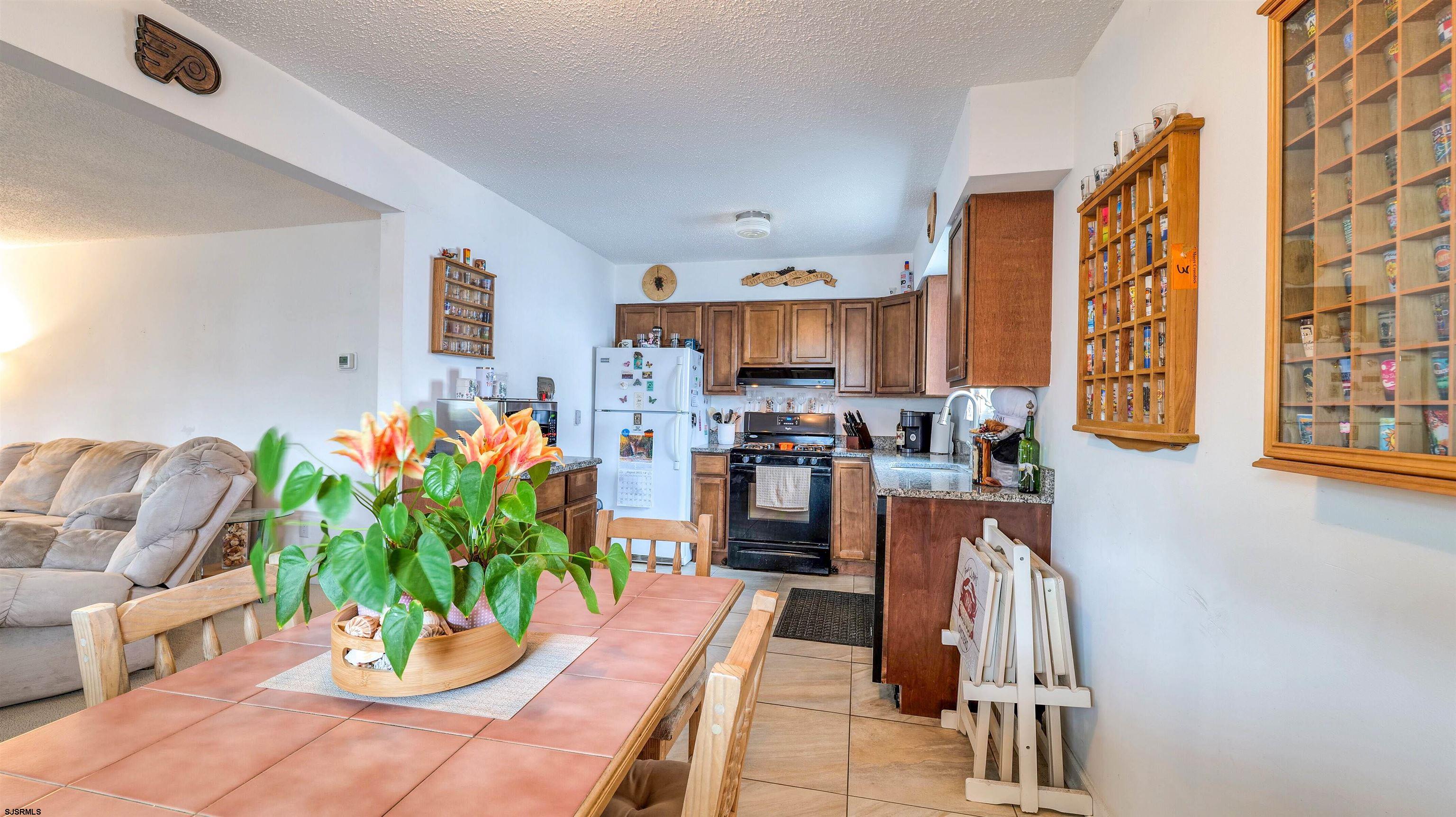 106-108 N Dudley Avenue - Picture 