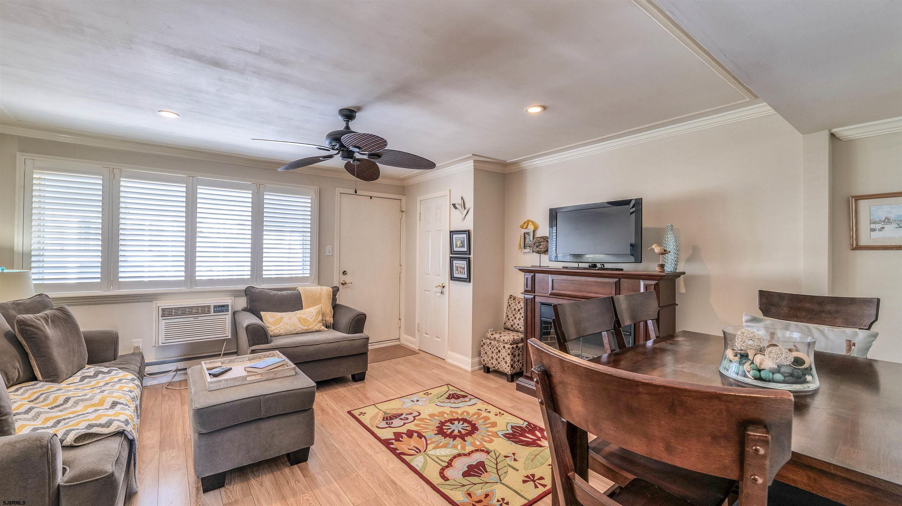 130 N Adams Avenue - Picture 