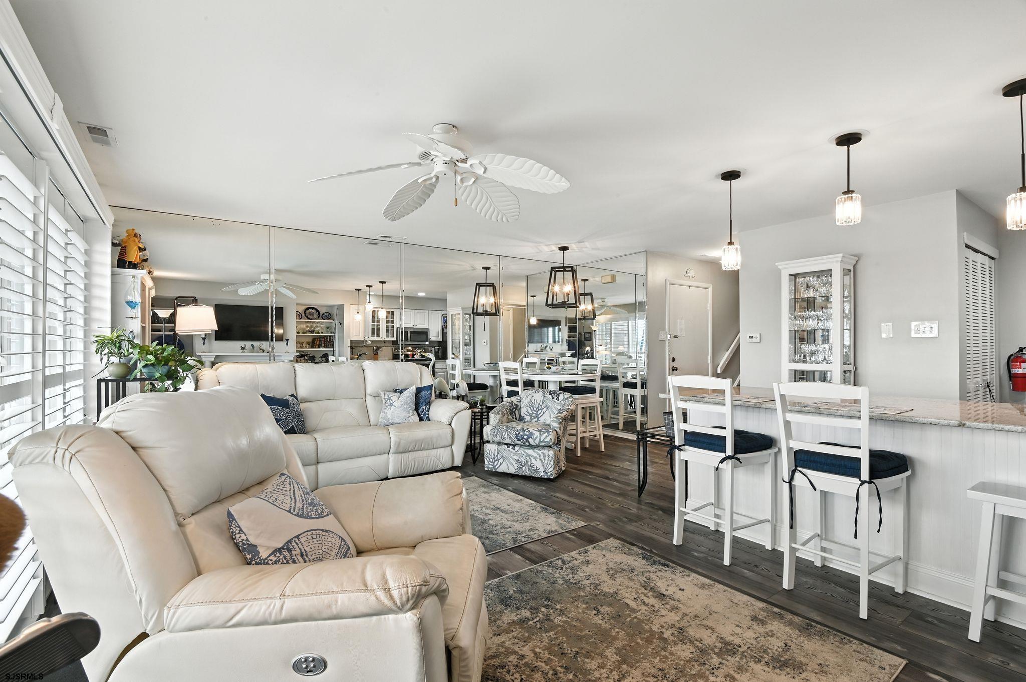 1603 Harbour Cove South - - Picture 