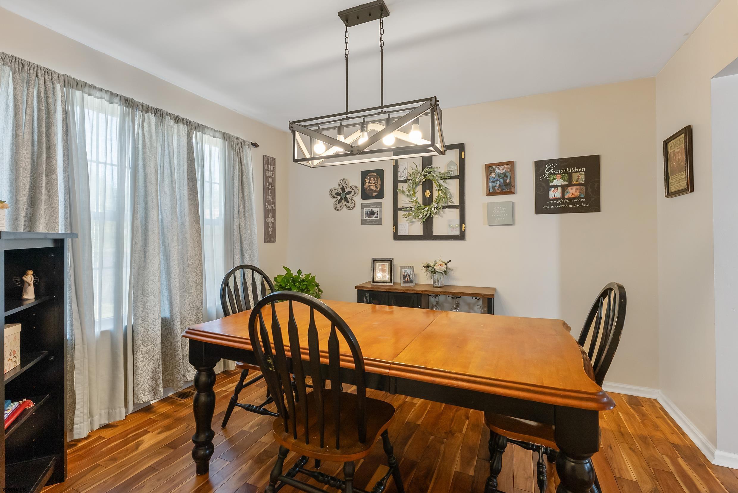 28 Crestwood Cir - Picture 