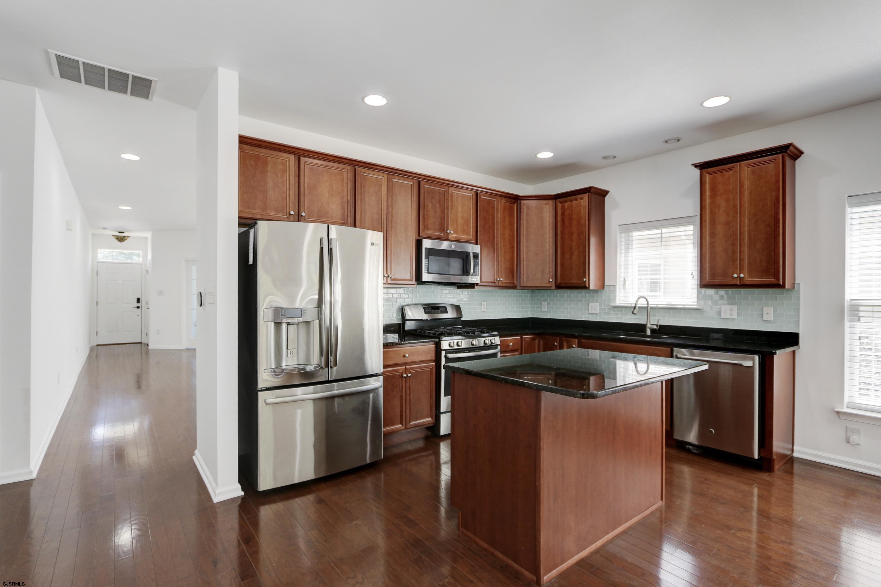 103 Violet Dr - Picture 