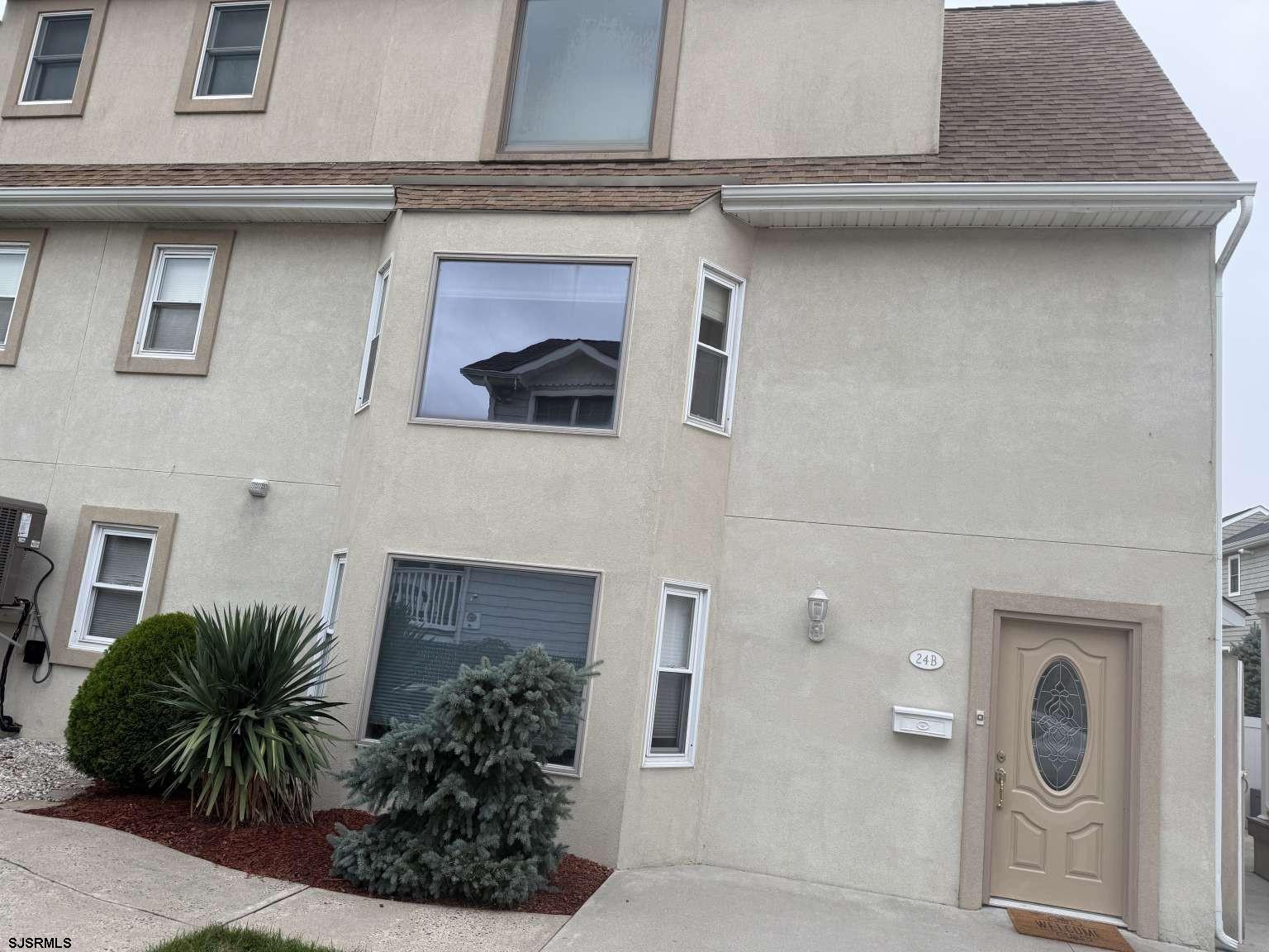  24 N Adams Avenue - Margate