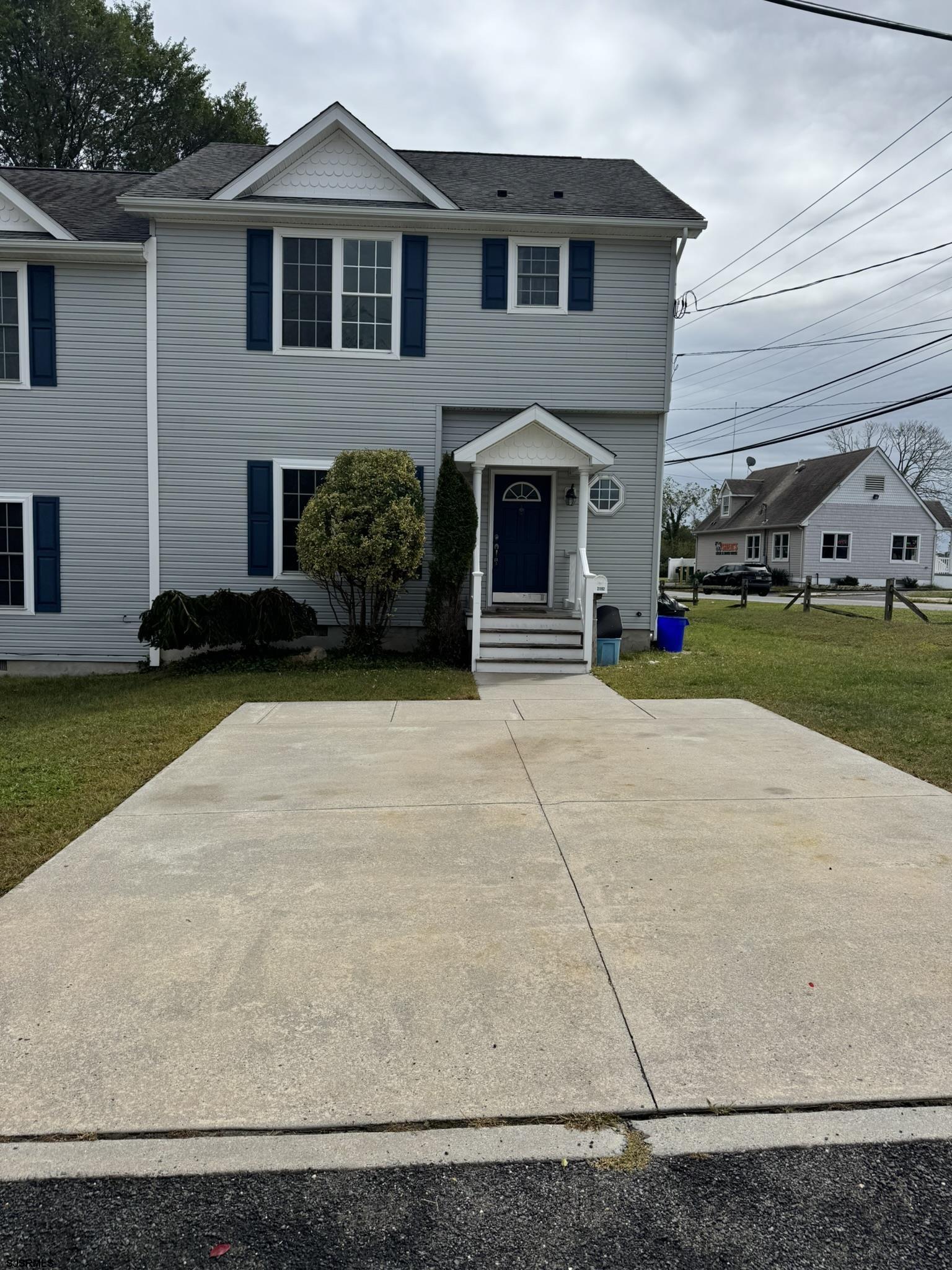 2192 West Avenue - Linwood