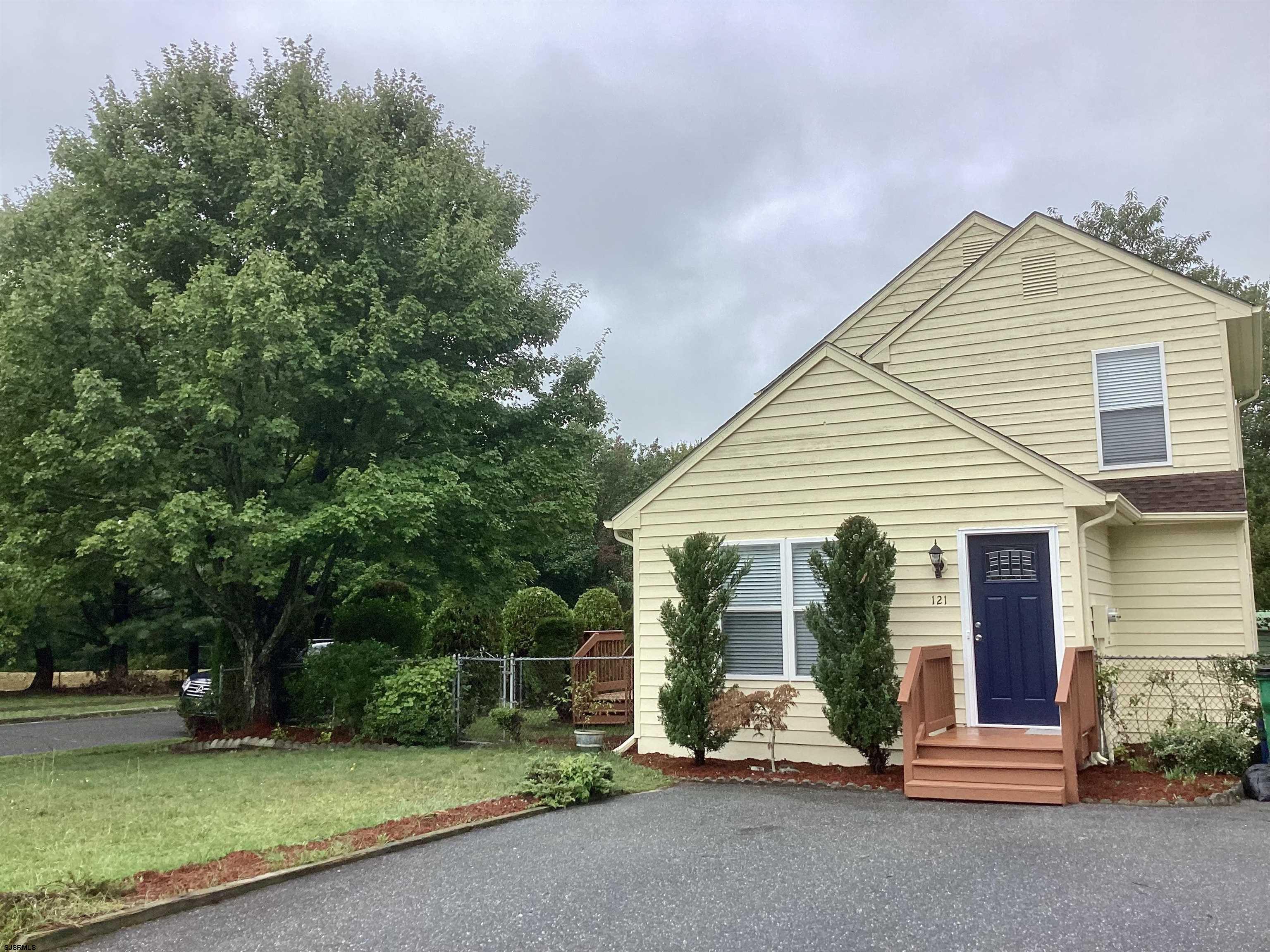  121 Constitution Dr - Egg Harbor Township