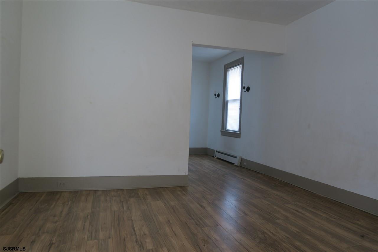  - Picture 4