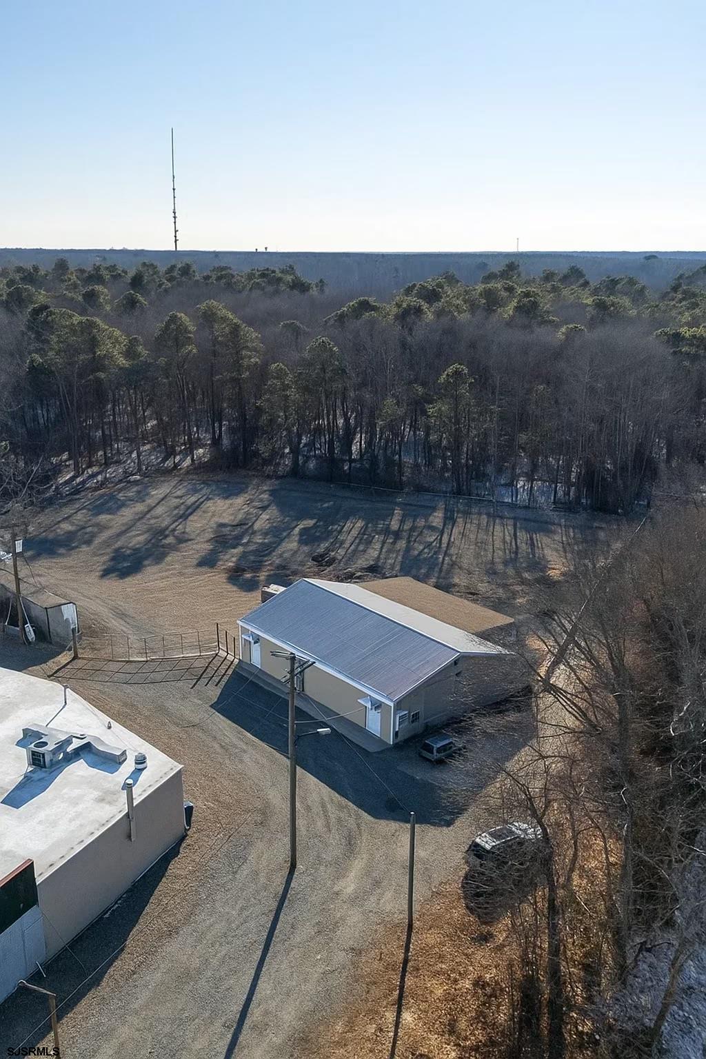 320 Tilton Road - Northfield