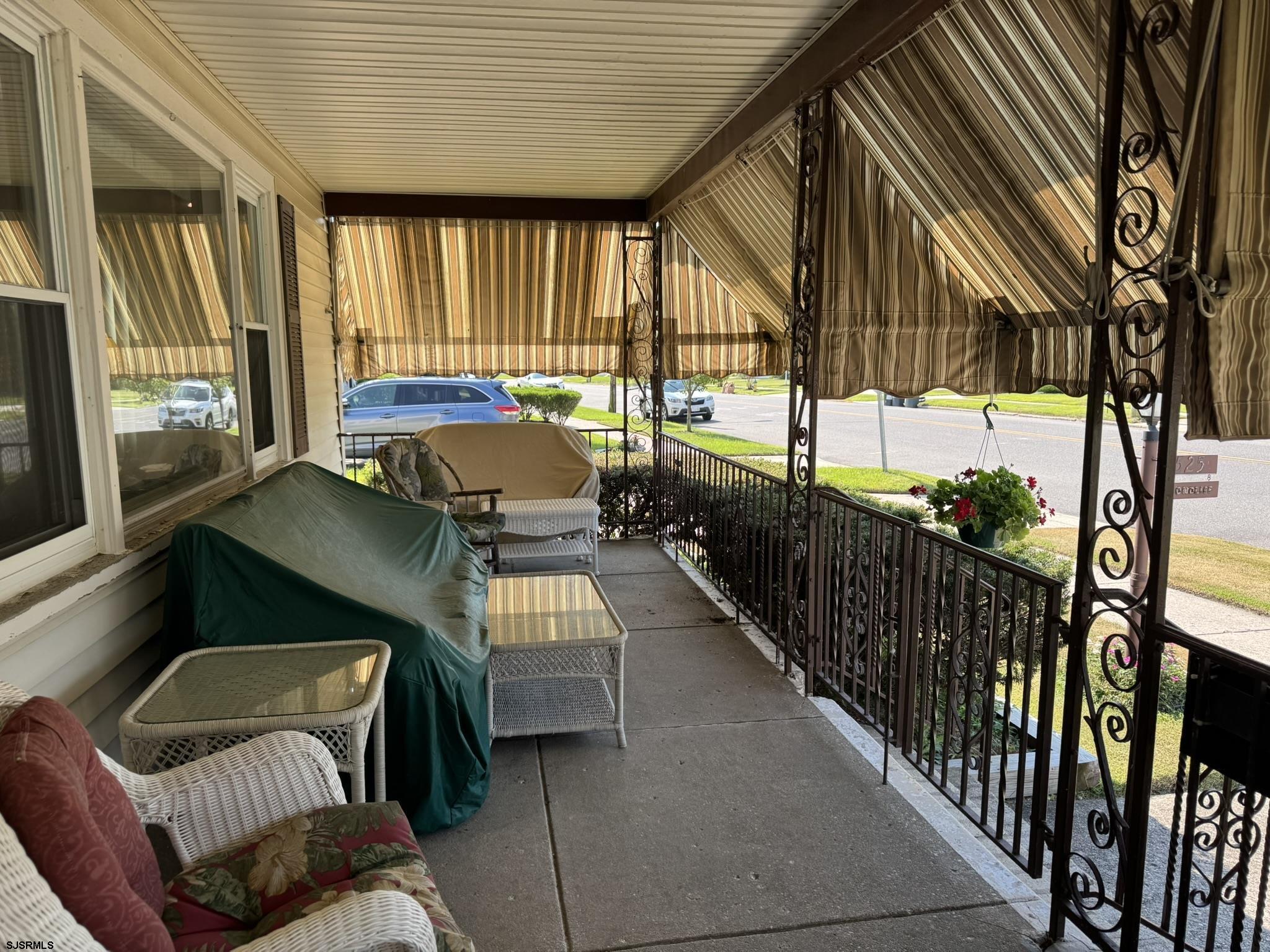 525 E Atlantic Blvd - Picture 