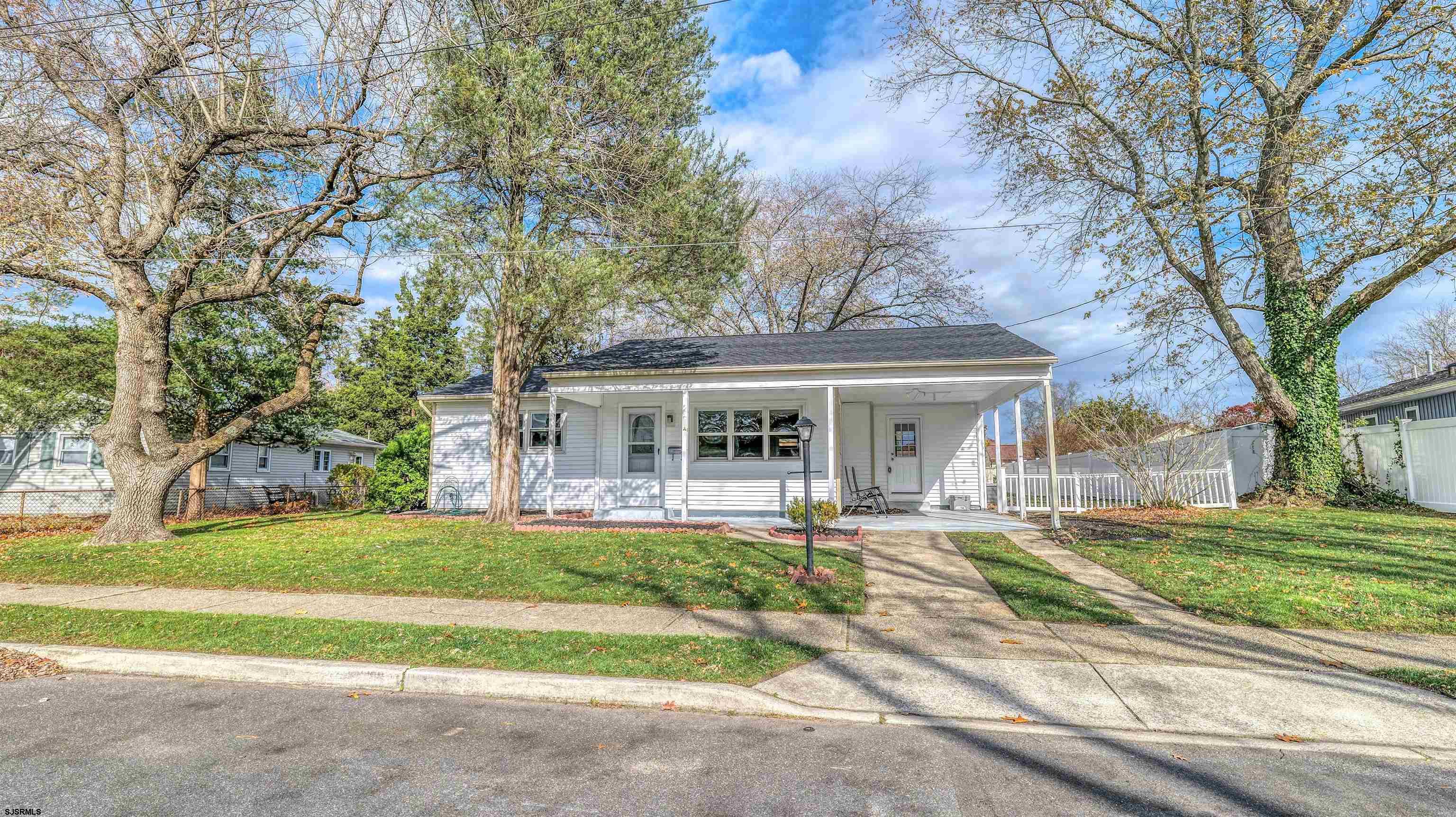 1009 Massachusetts Avenue - Picture 