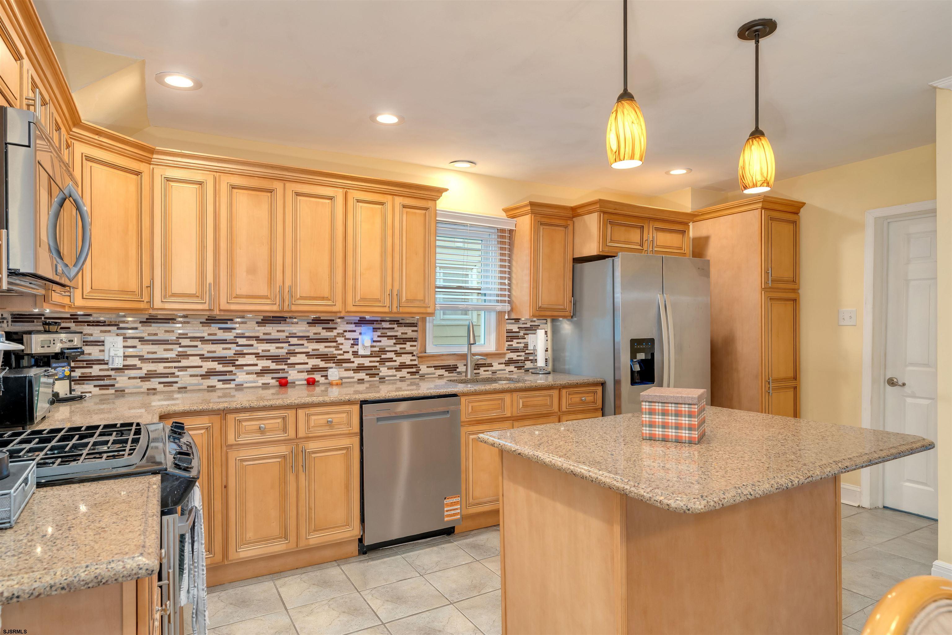 229 N Fredericksburg Ave