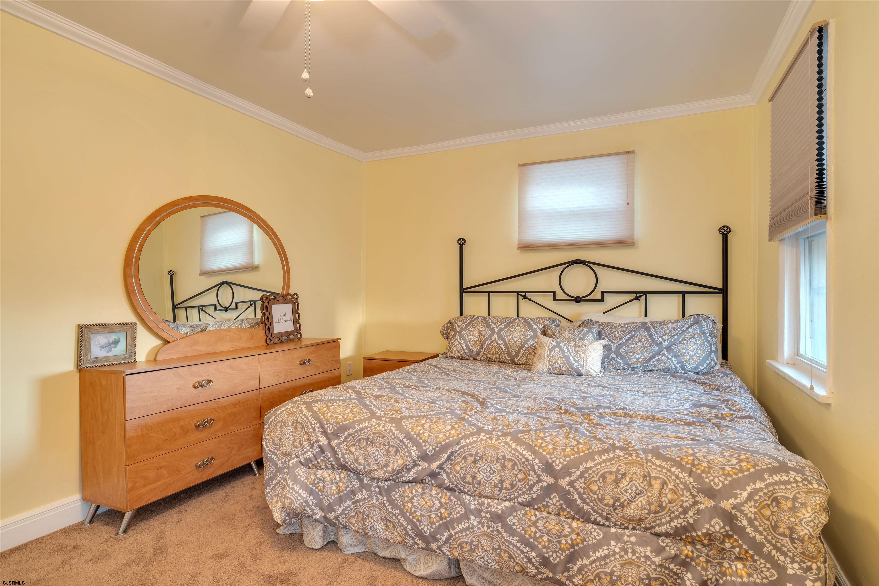 229 N Fredericksburg Ave