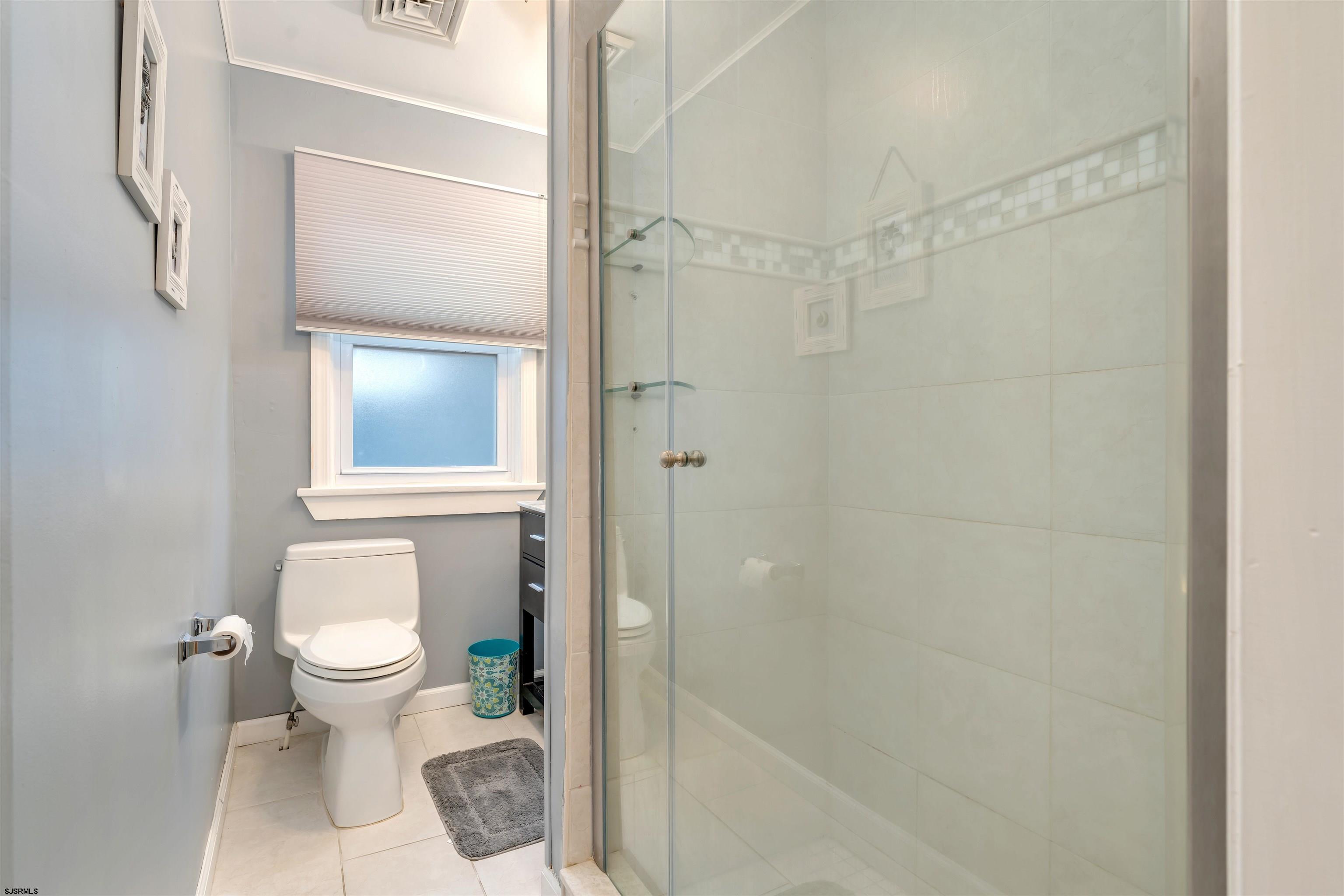 229 N Fredericksburg Ave