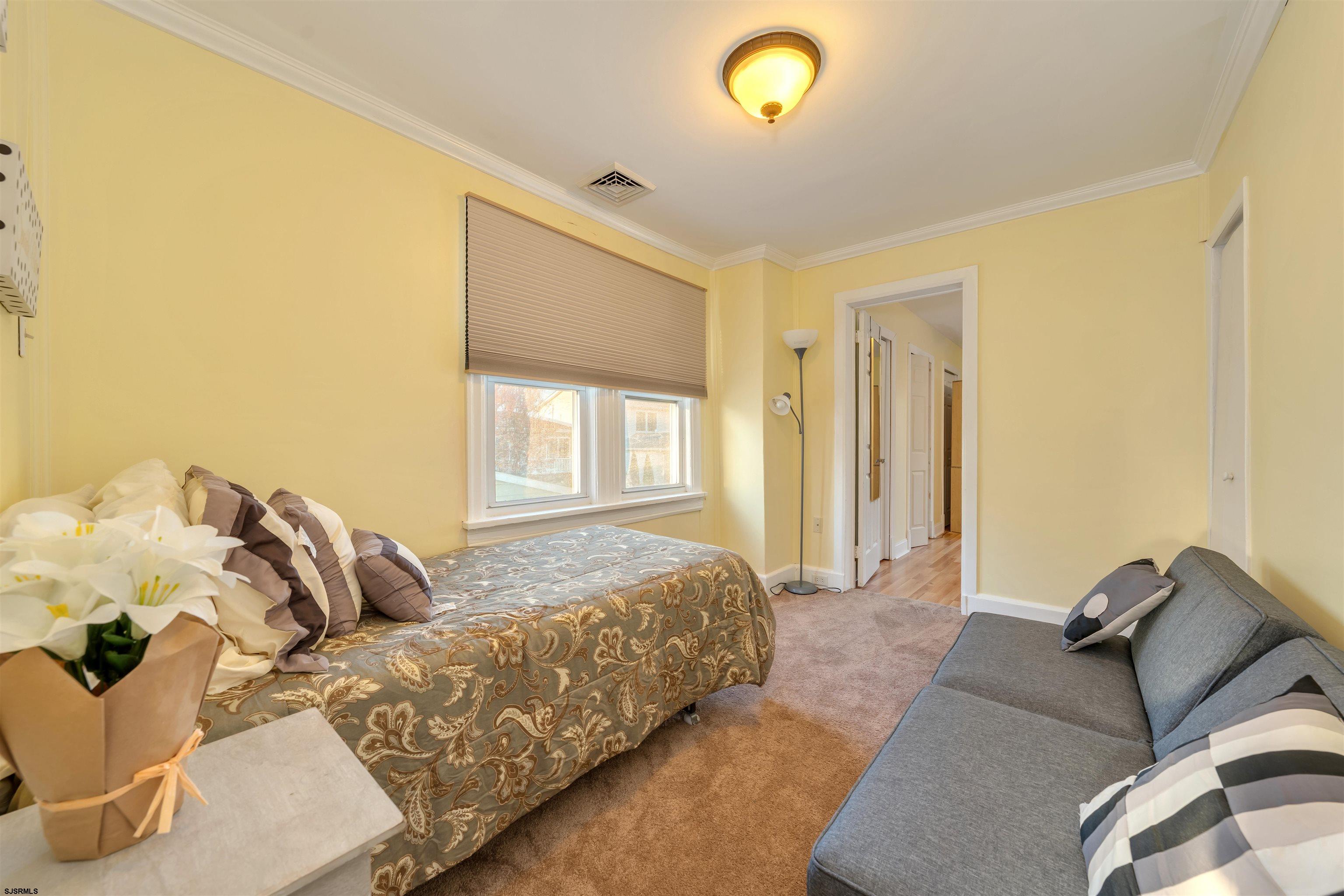 229 N Fredericksburg Ave