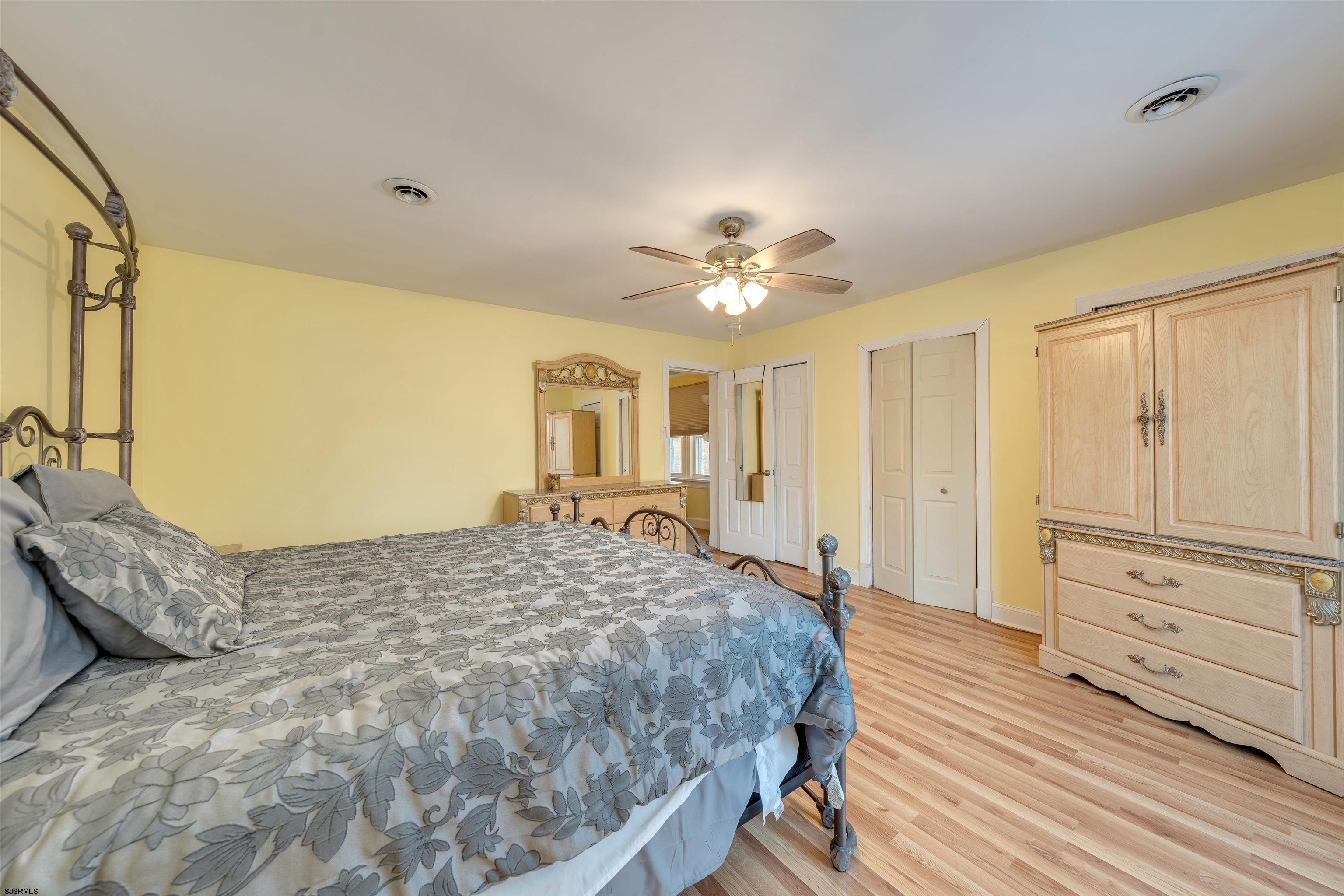 229 N Fredericksburg Ave