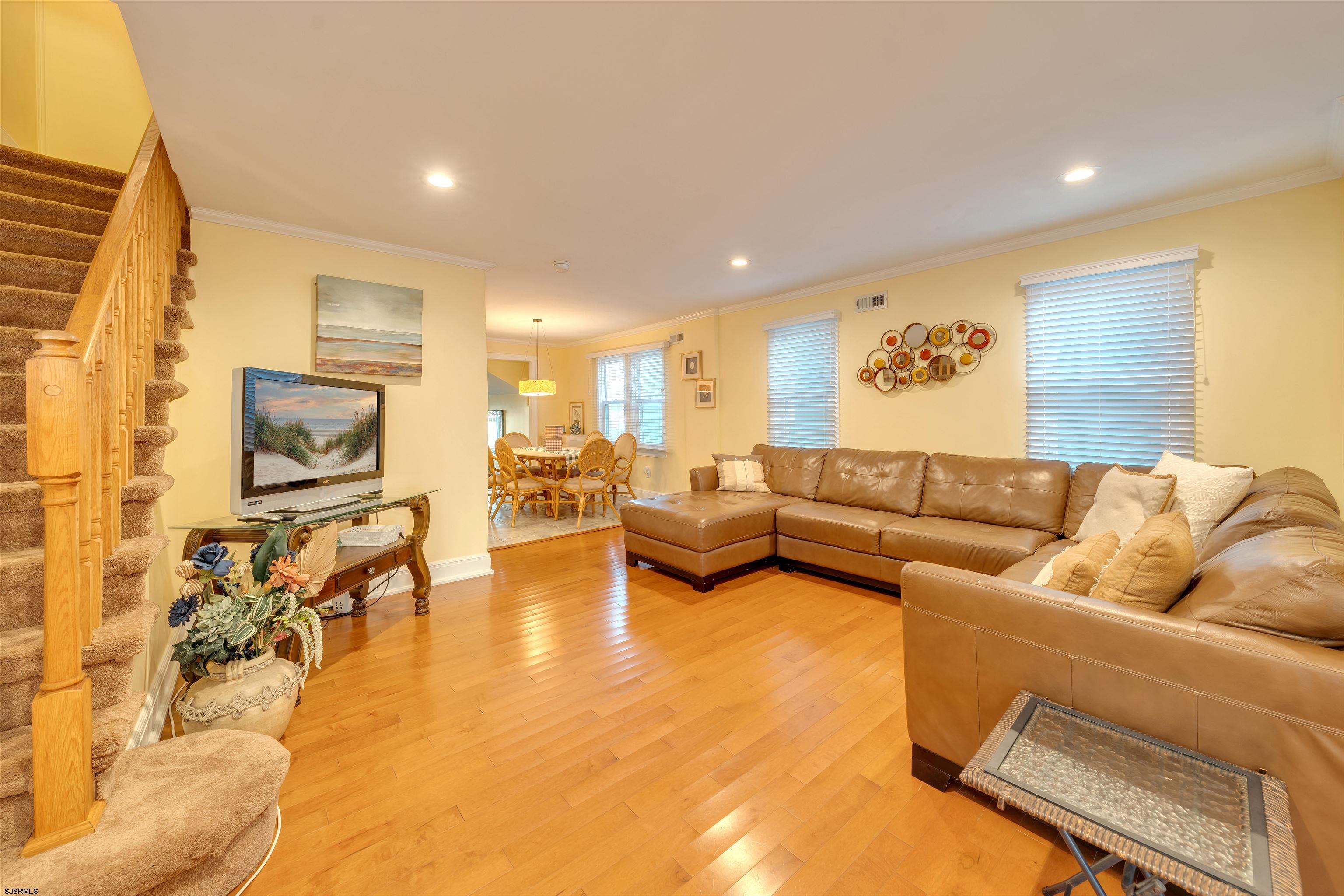 229 N Fredericksburg Ave