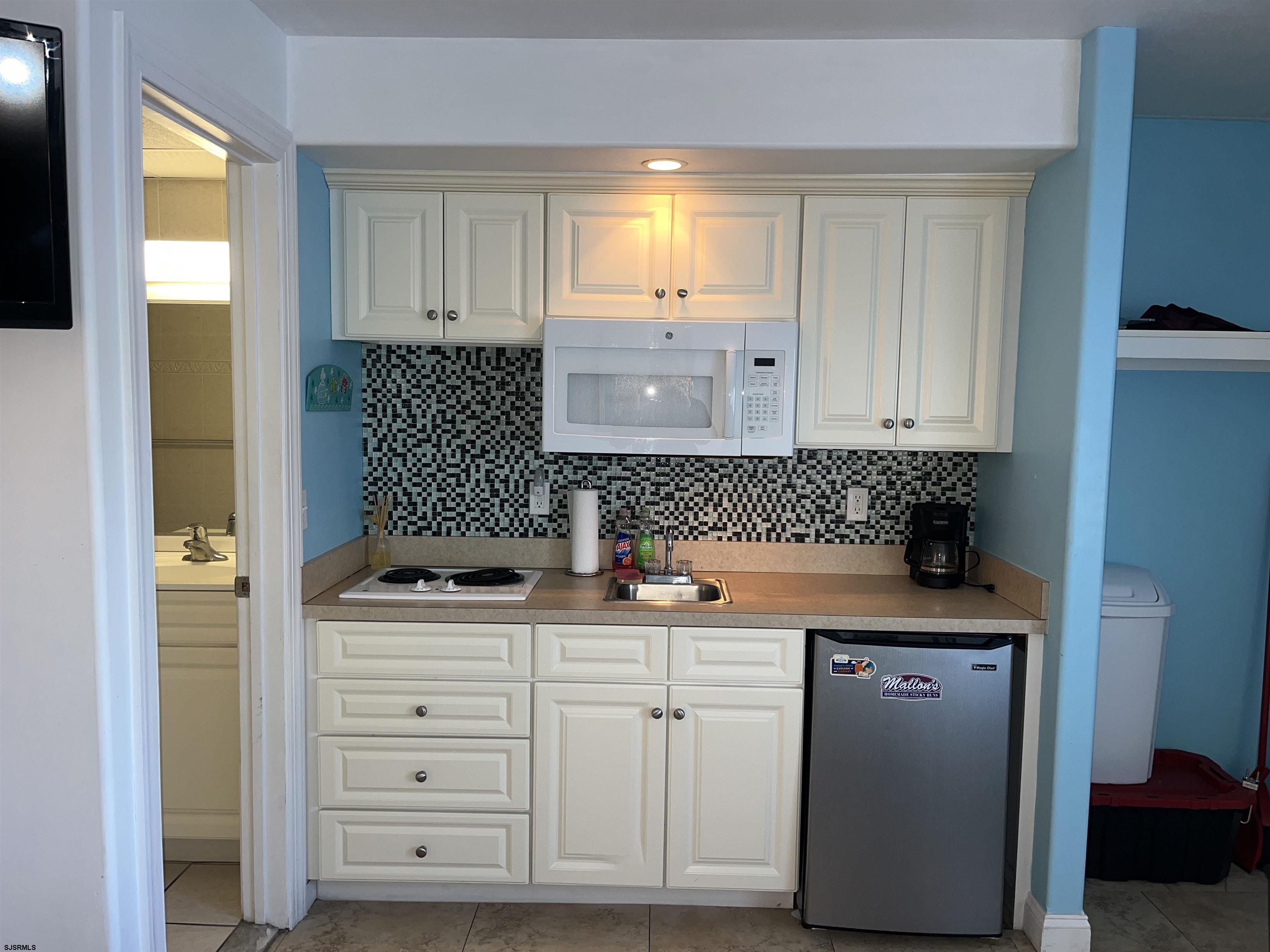 900 Wesley Avenue - Picture 