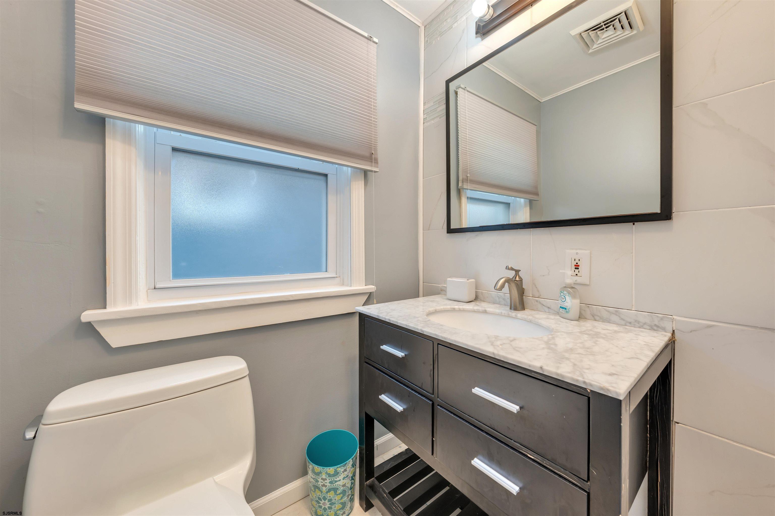 229 N Fredericksburg Ave