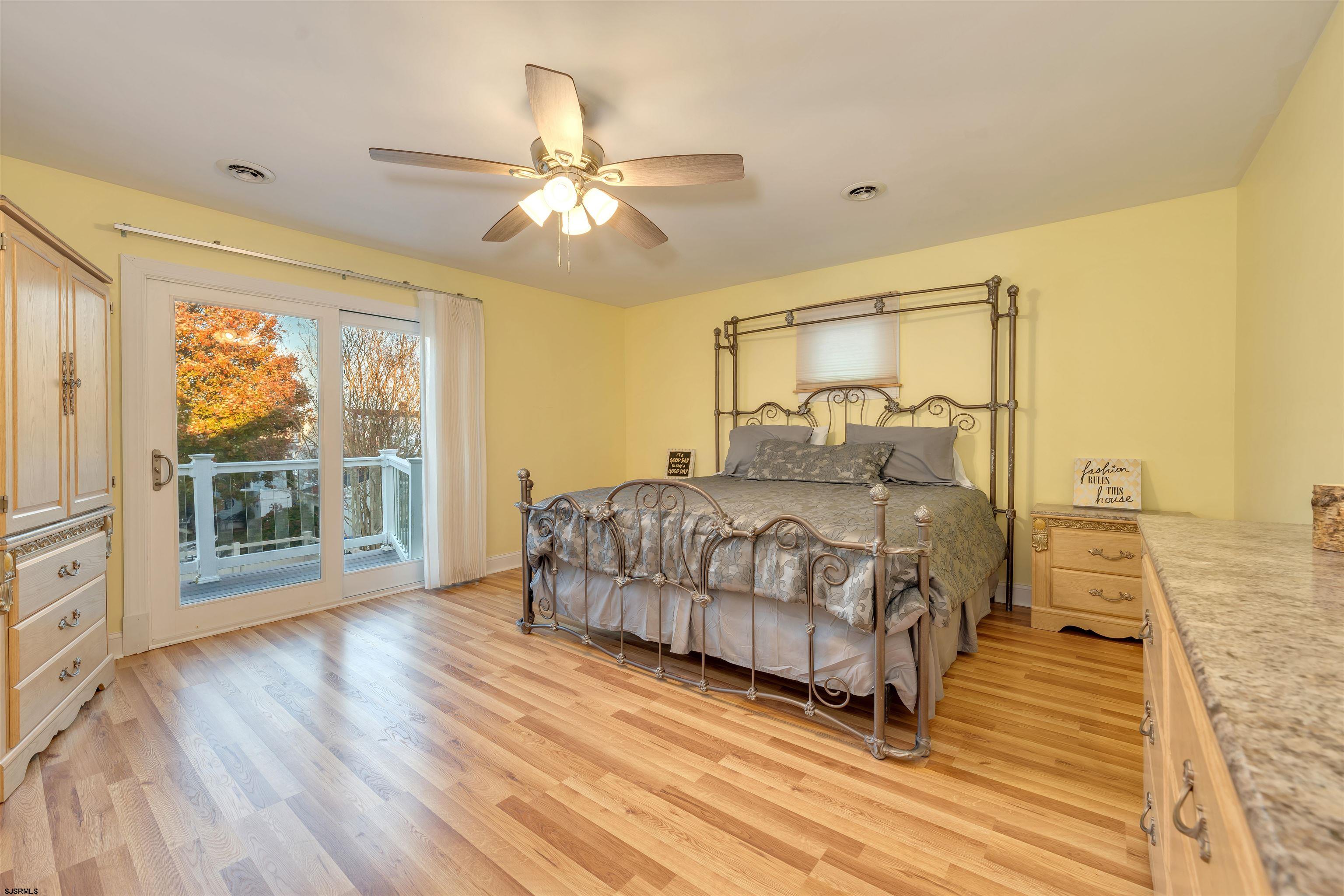 229 N Fredericksburg Ave