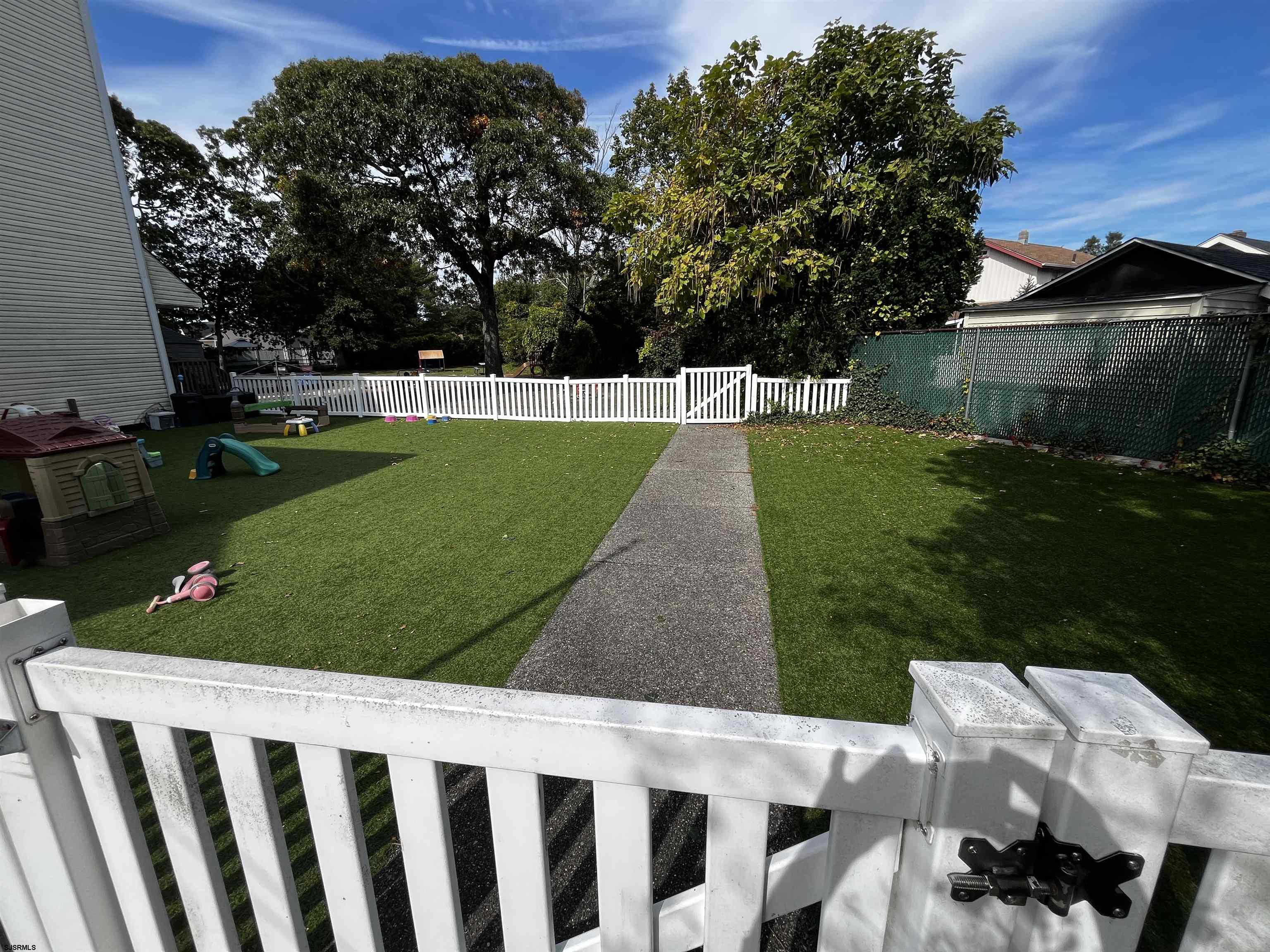 519 Shore Rd Road - Picture 1