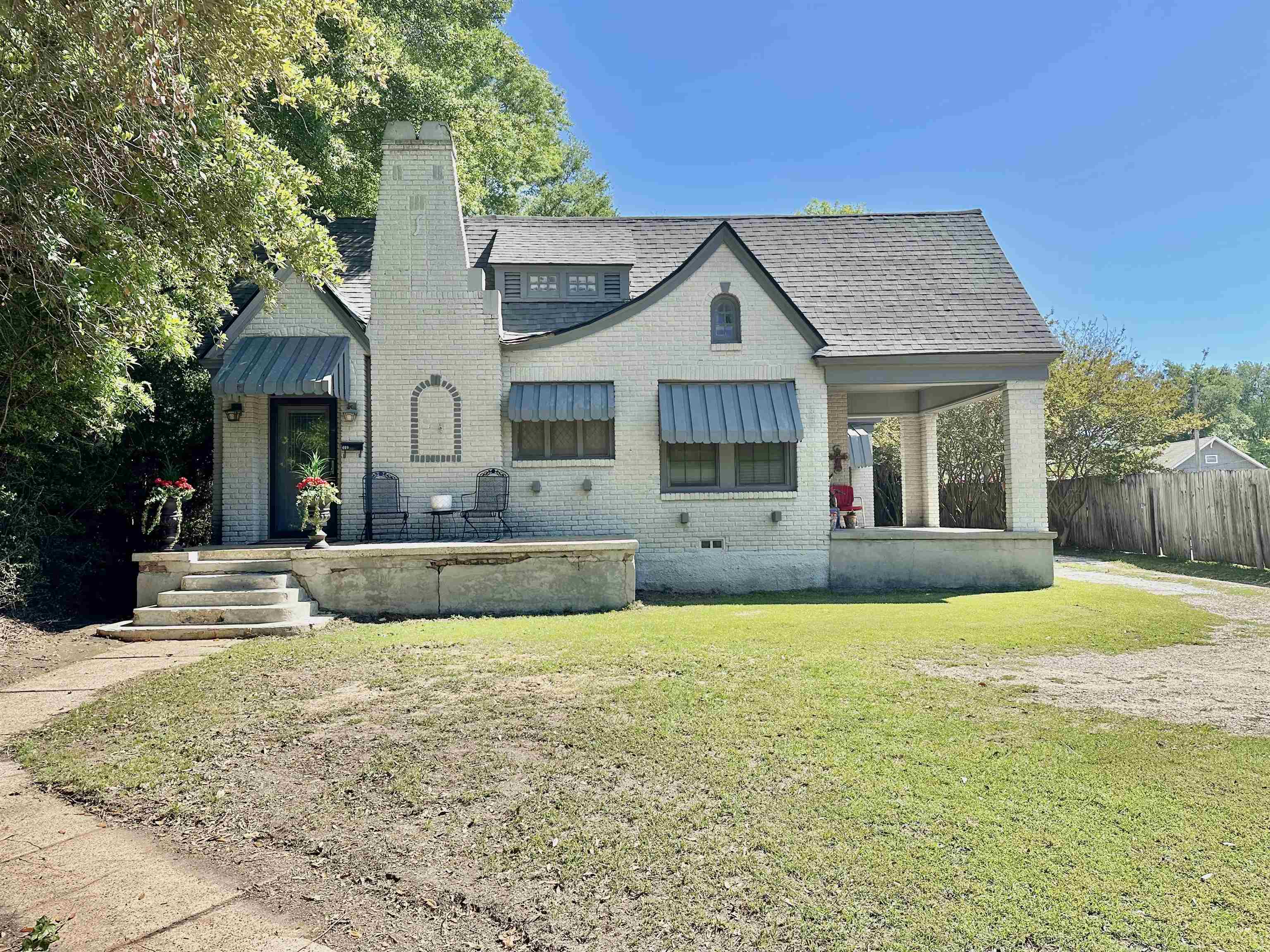 409 TENAHA STREET, CENTER, TX 75935 Town & Country Real Estate