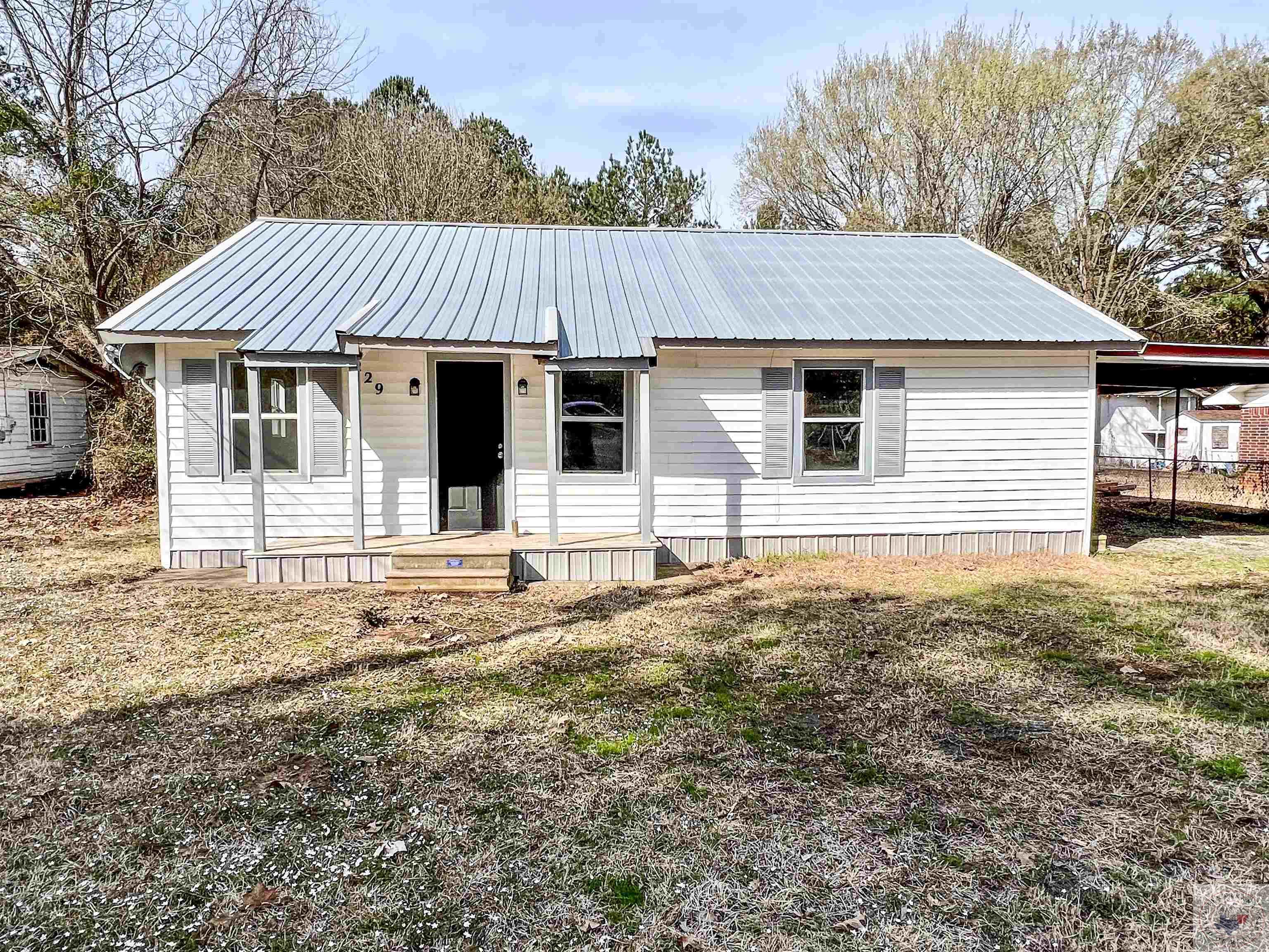 229 Johnson St, Nash, TX 75569