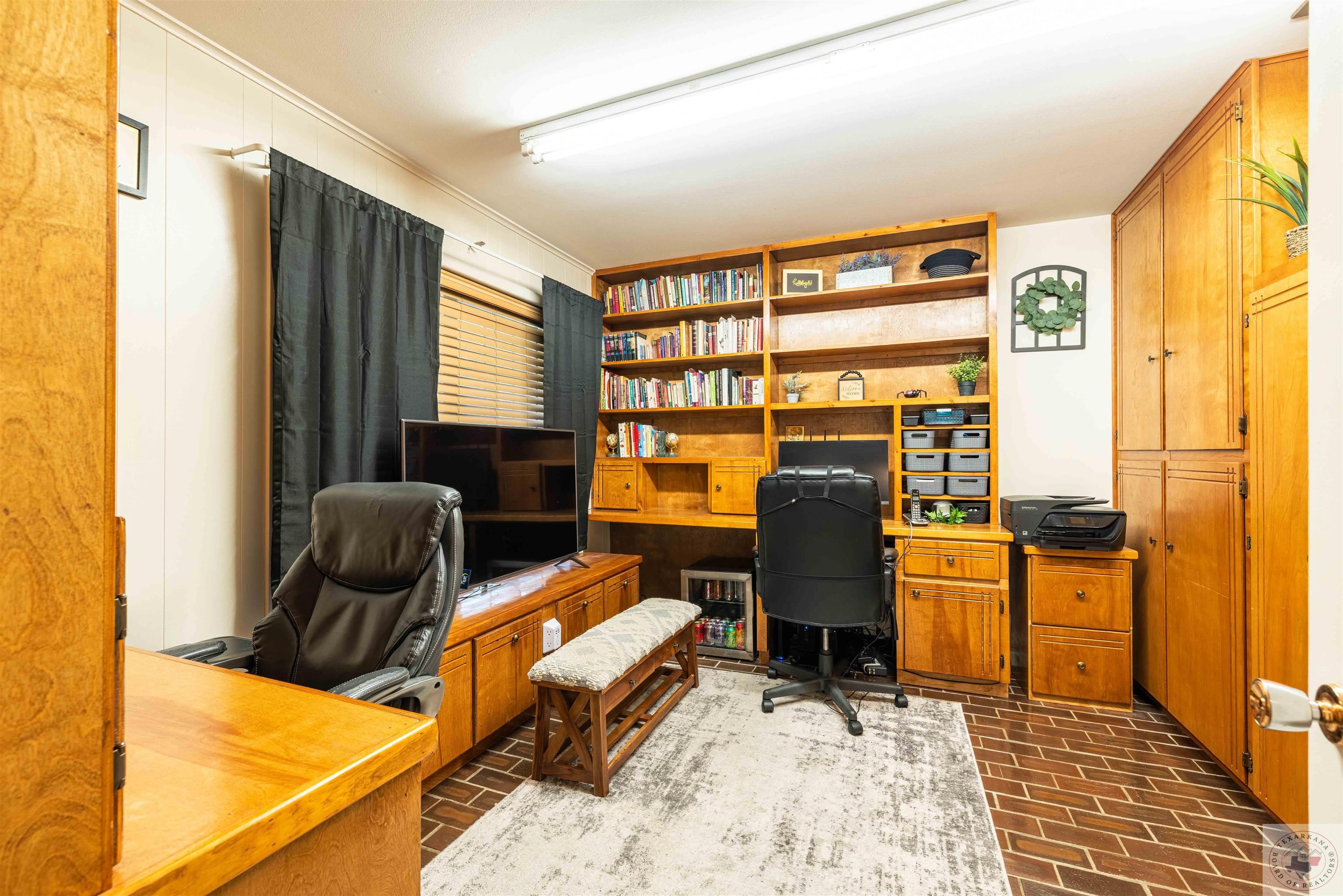 3404 Pine Knoll Rd.