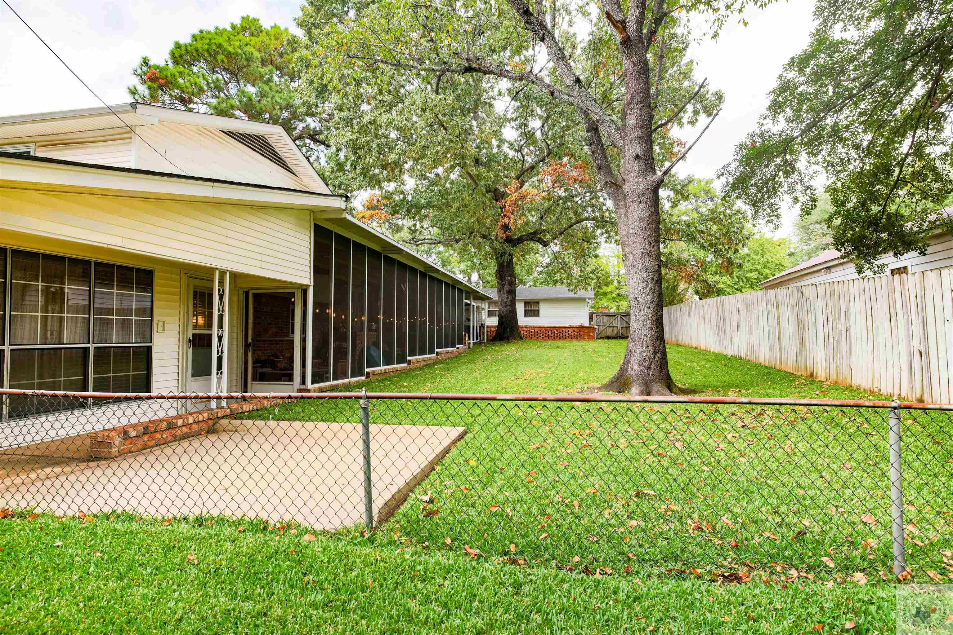 3404 Pine Knoll Rd.