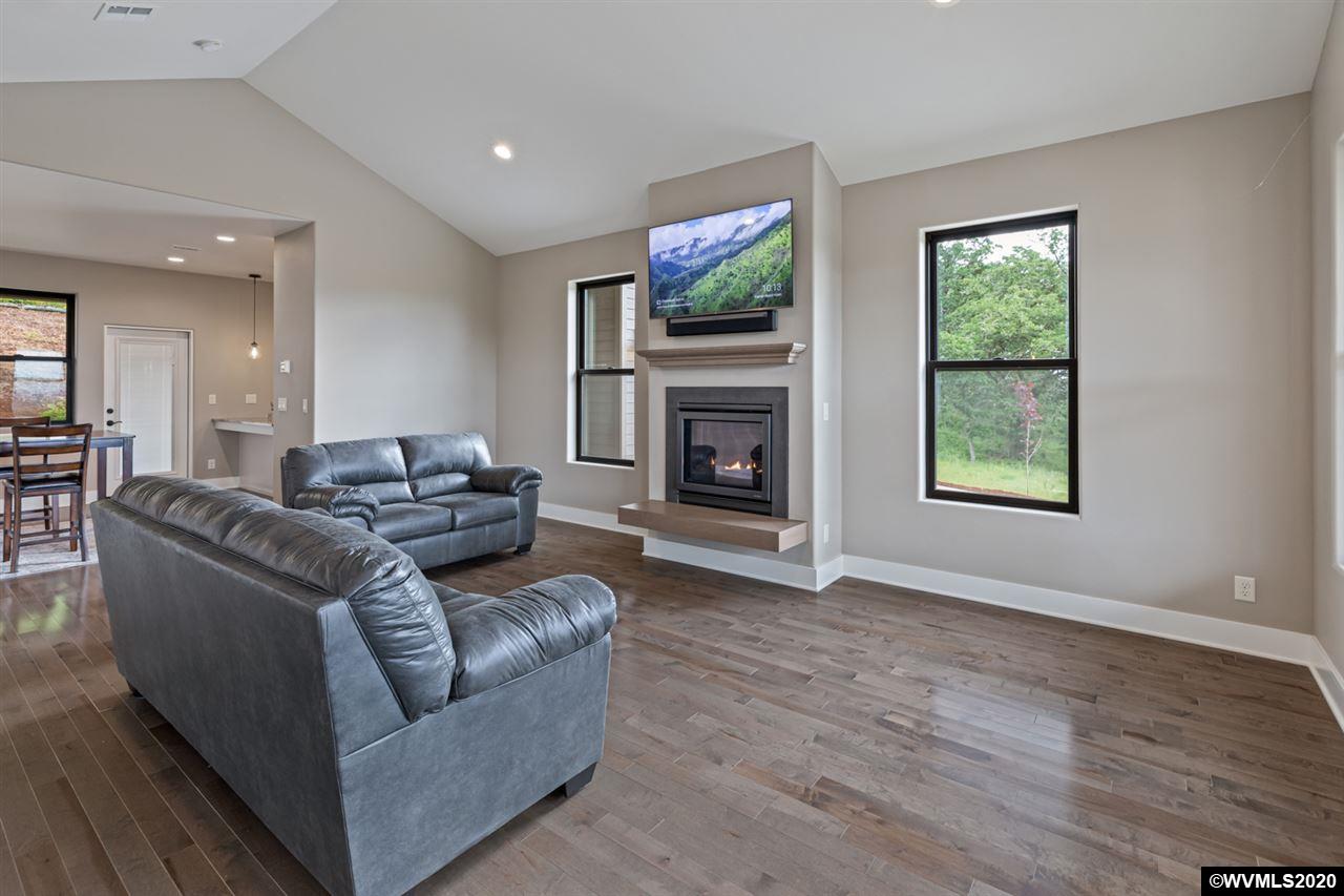 3445 SW Buckeye Pl