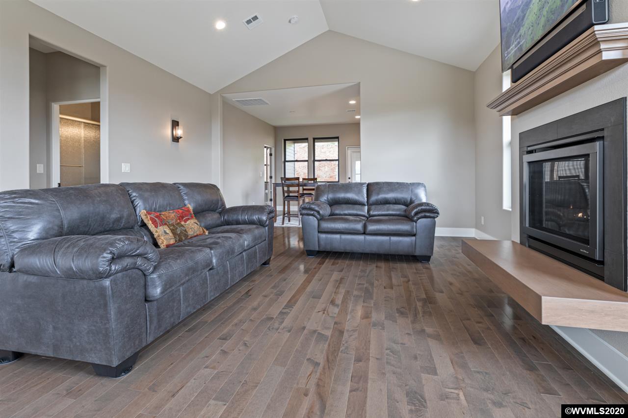 3445 SW Buckeye Pl