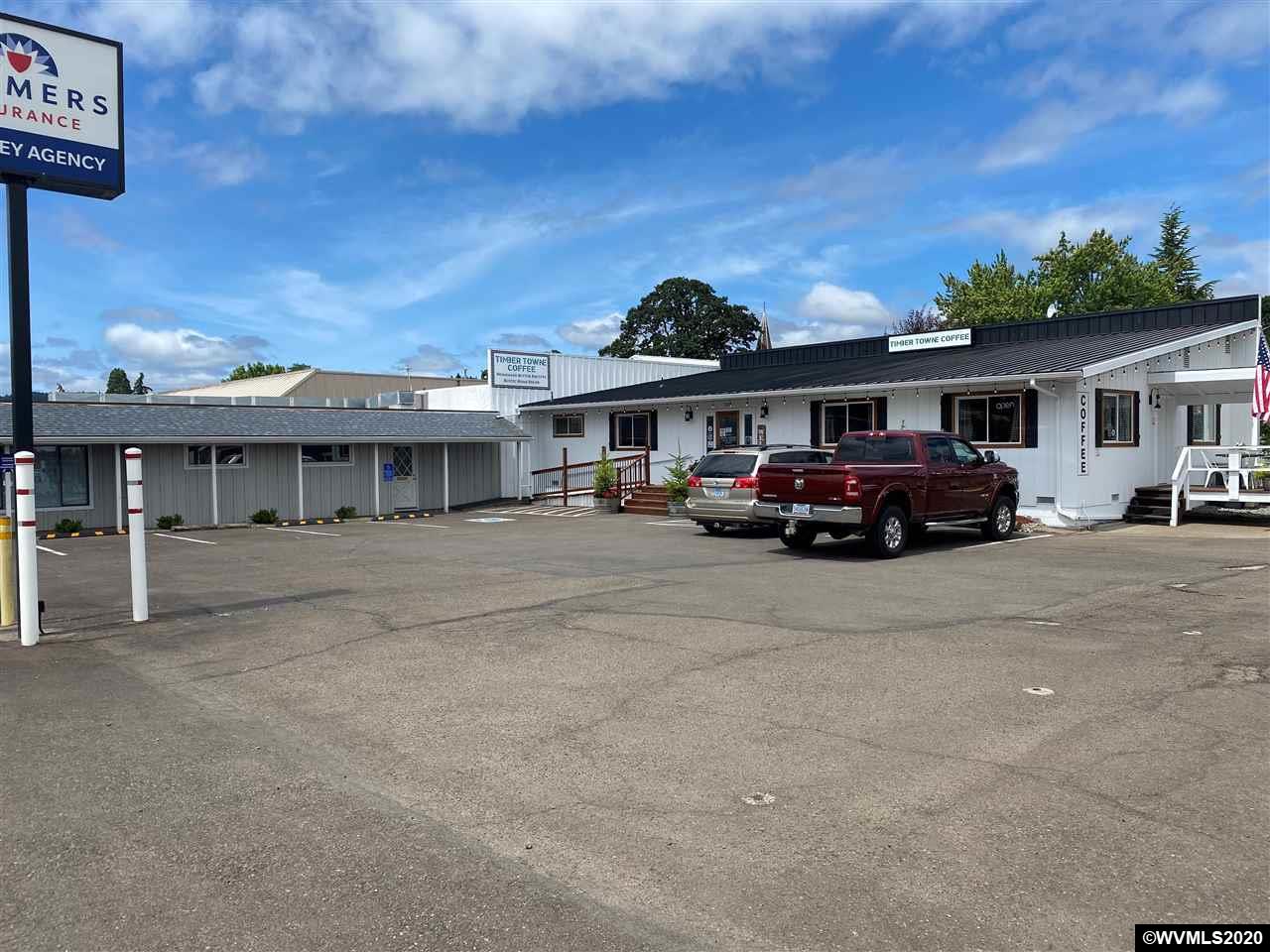 1427 Main St