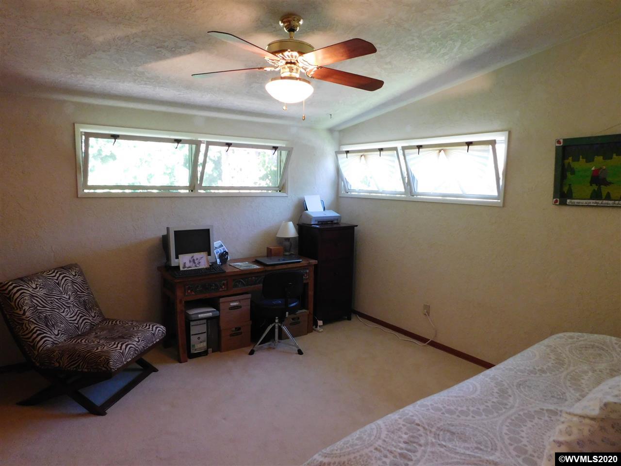 924 NW 30th St