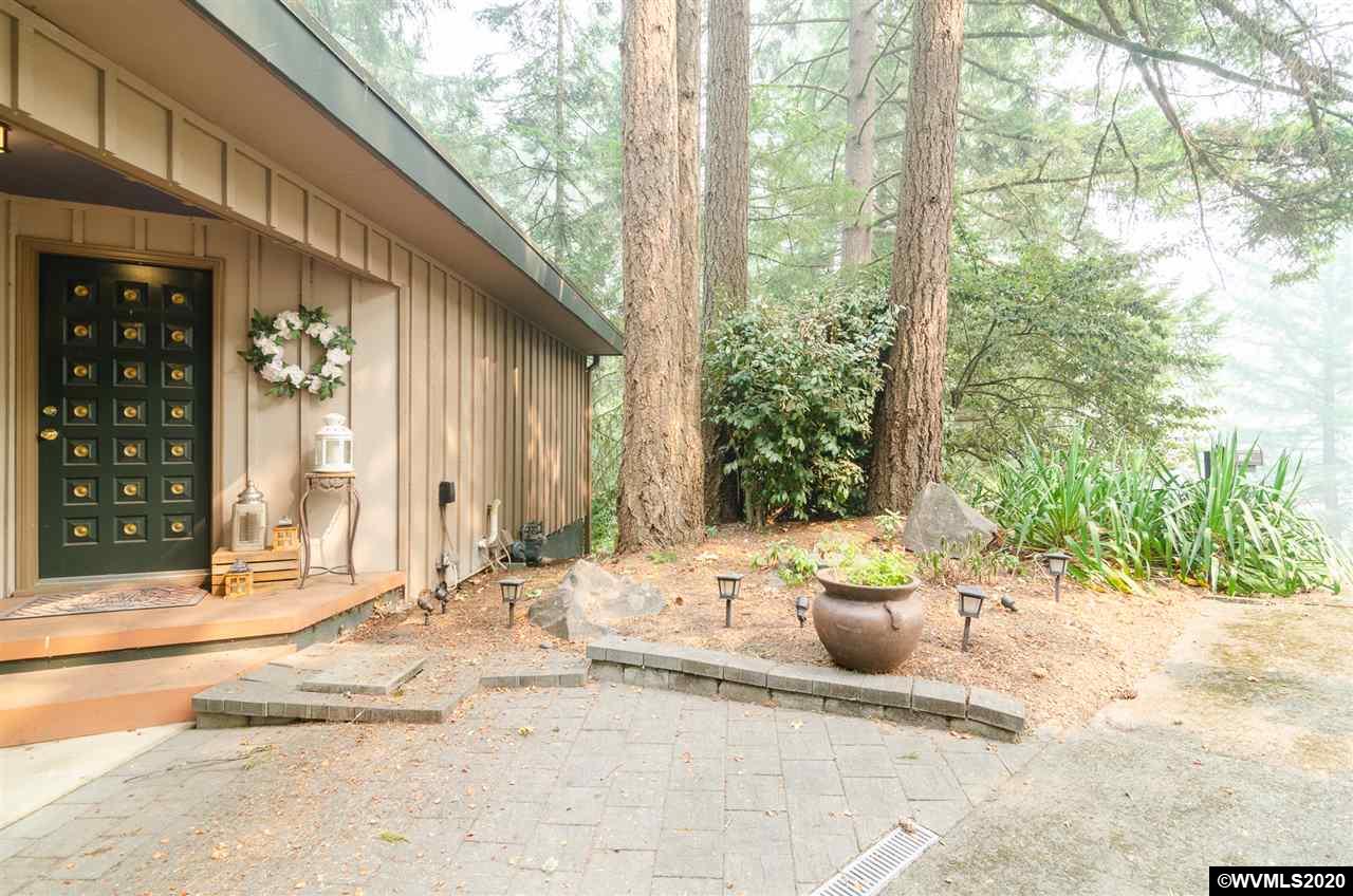 3331 NW Roosevelt Dr
