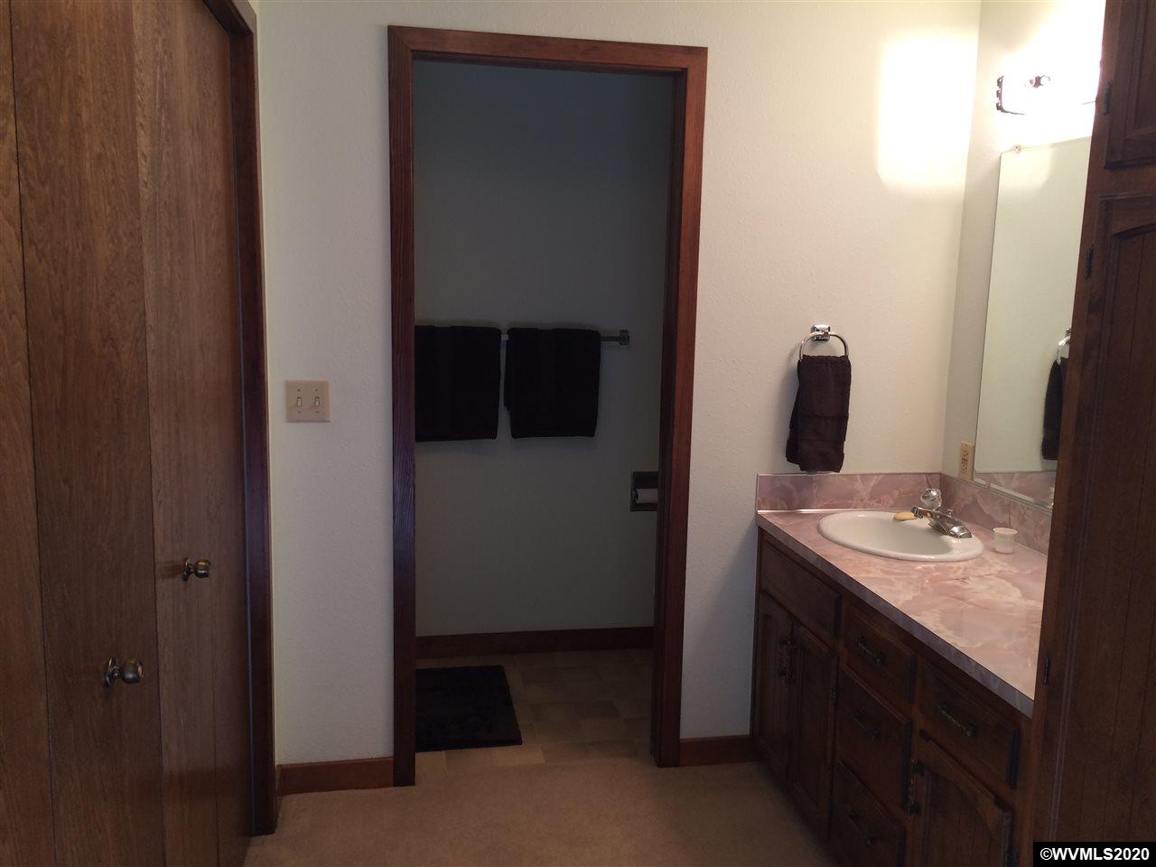 1170 NW Country Hills Dr