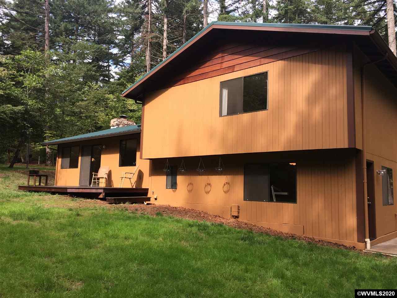 1170 NW Country Hills Dr