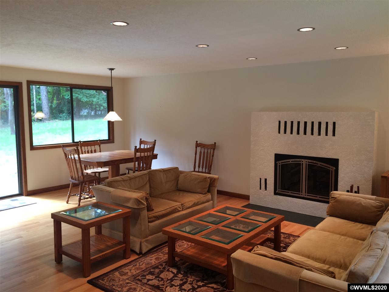 1170 NW Country Hills Dr