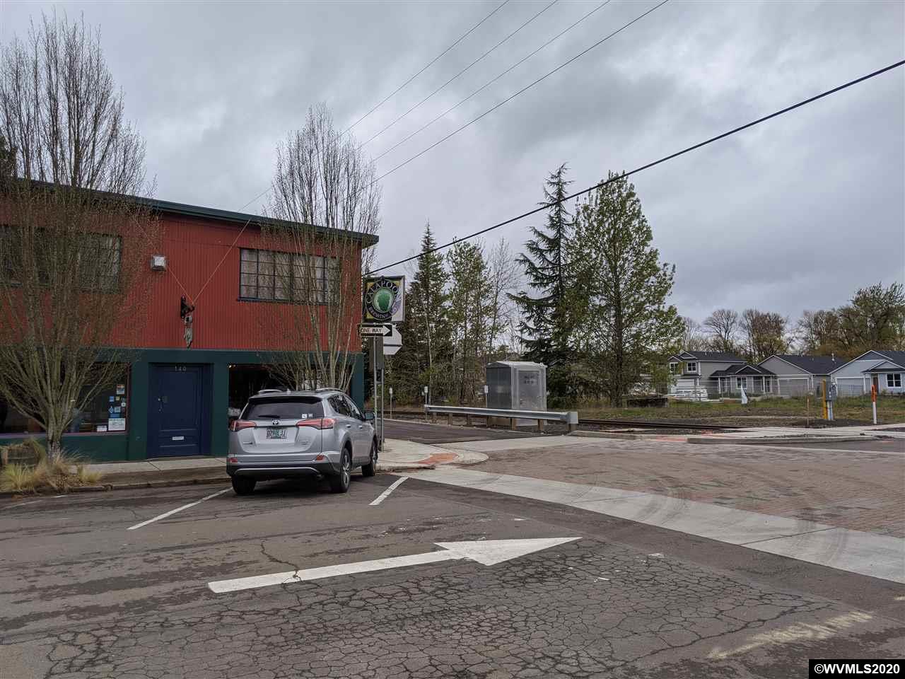 135 Hill St SE